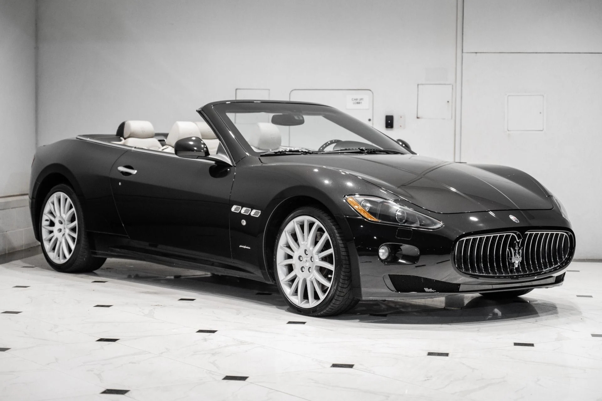 mph002_744515810_Used_2012_Maserati_Gran_Turismo_1779160431_68261d00cd