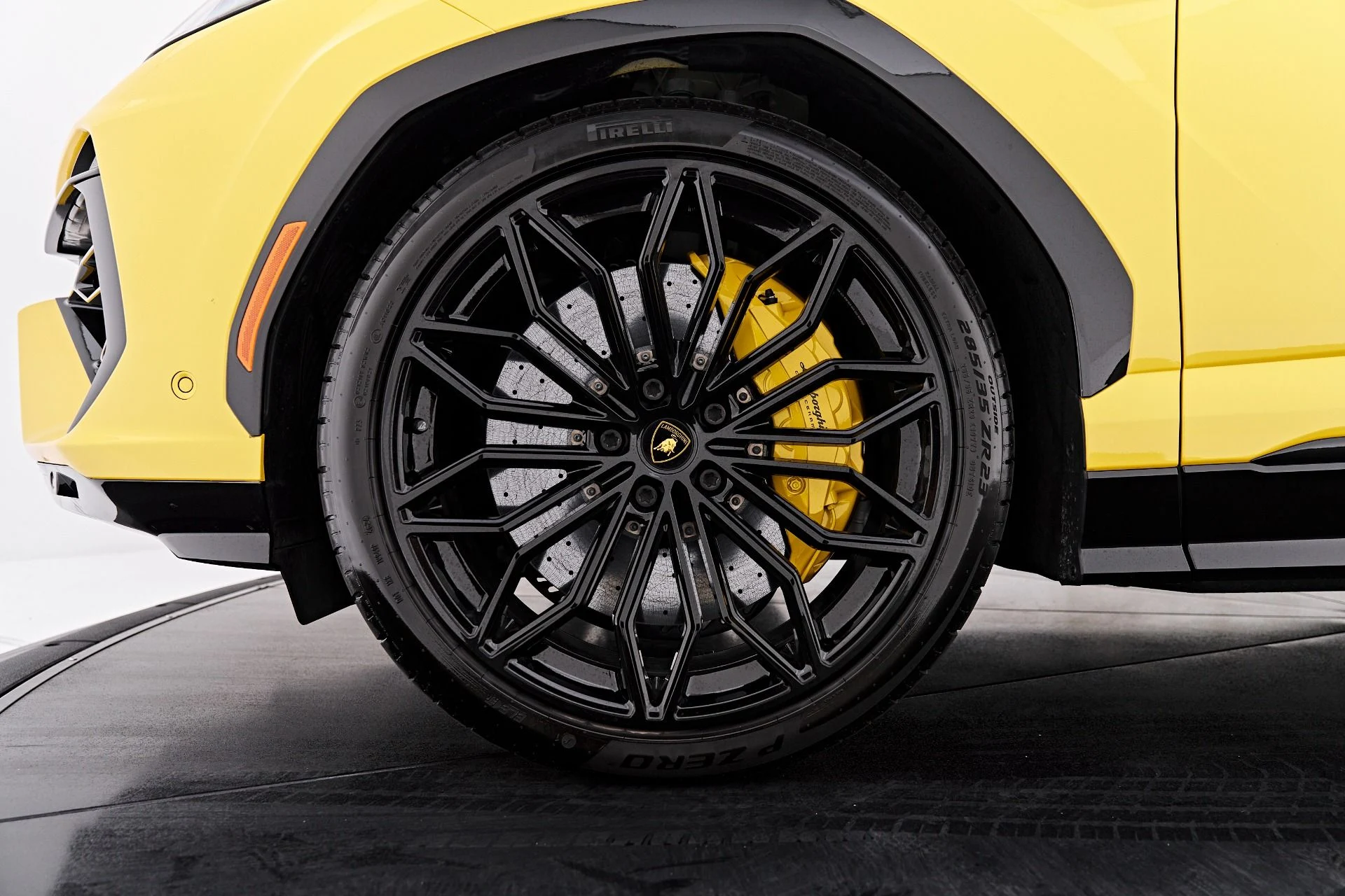 mph002_752601335_Used_2025_Lamborghini_Urus_SE_1788049813_982ff2f1cd