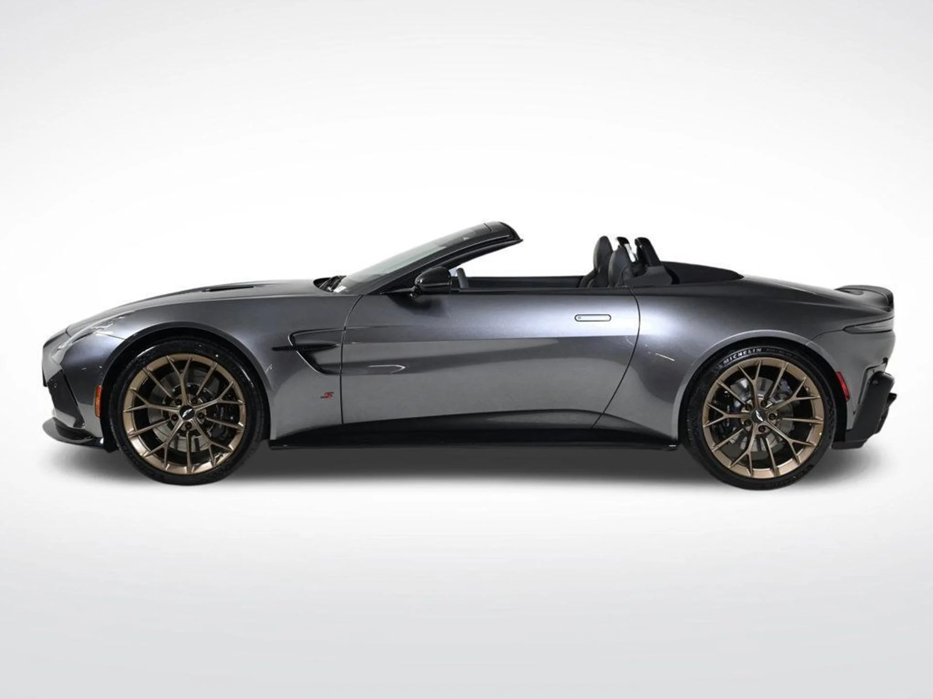 mph002_759150499_new_2026_aston_martin_vantage_sroadster_11350_22966411_2_1024_920894e0ca