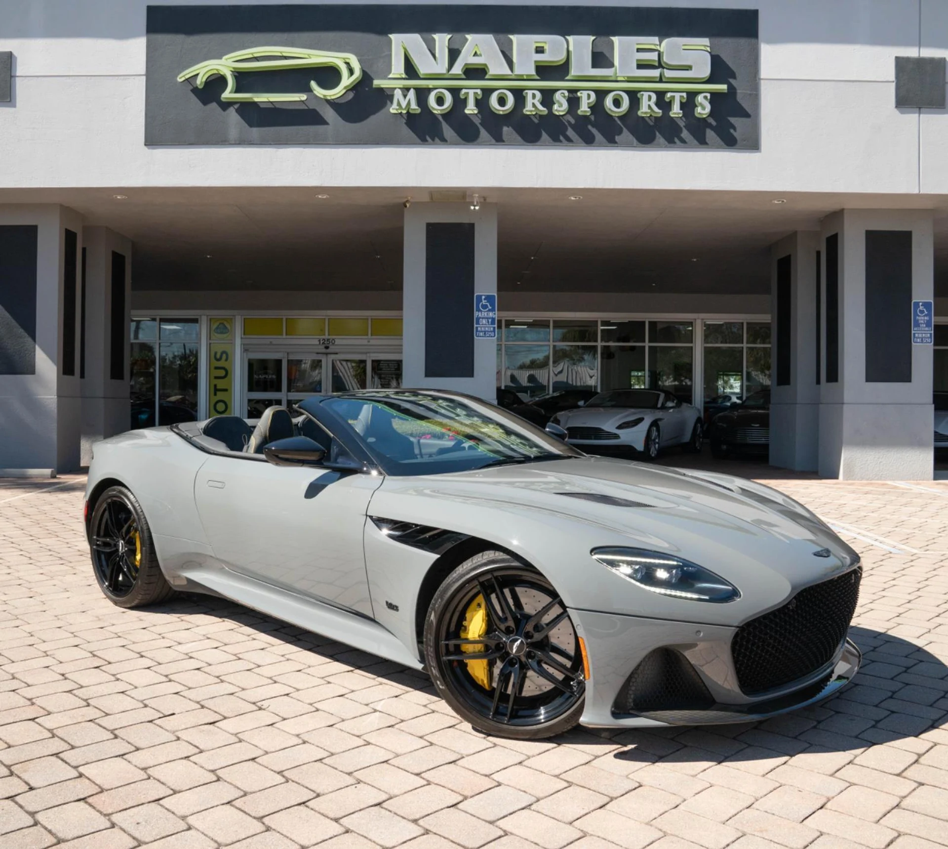 mph002_766185707_Used_2022_Aston_Martin_DBS_Superleggera_1770058009_2830298c23