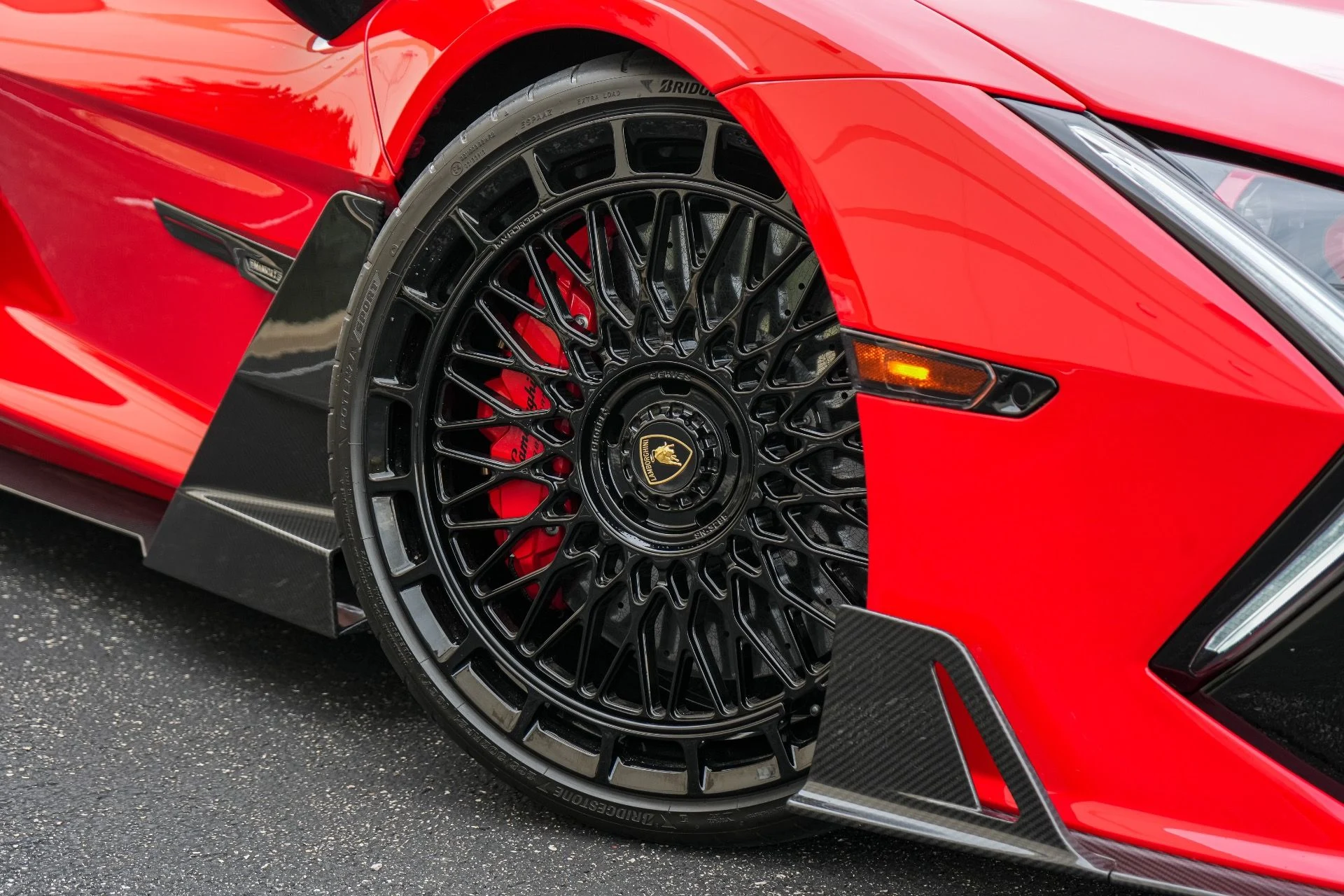 mph002_774587380_Used_2025_Lamborghini_Revuelto_1790108001_46b9acb4d0