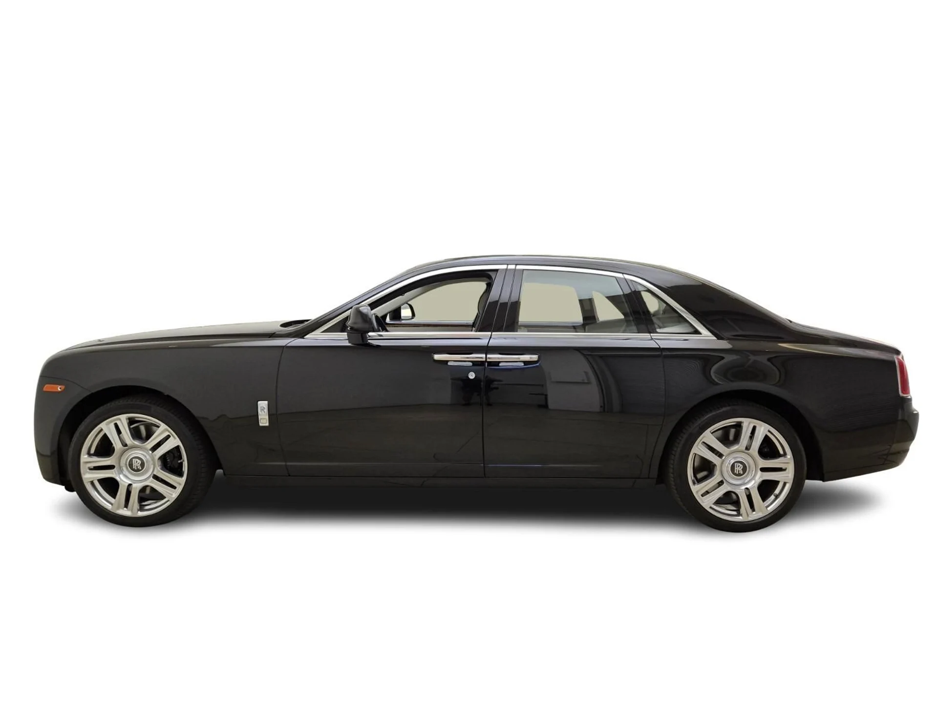mph002_776230859_Used_2017_Rolls_Royce_Ghost_1773381575_1b2d4a706e