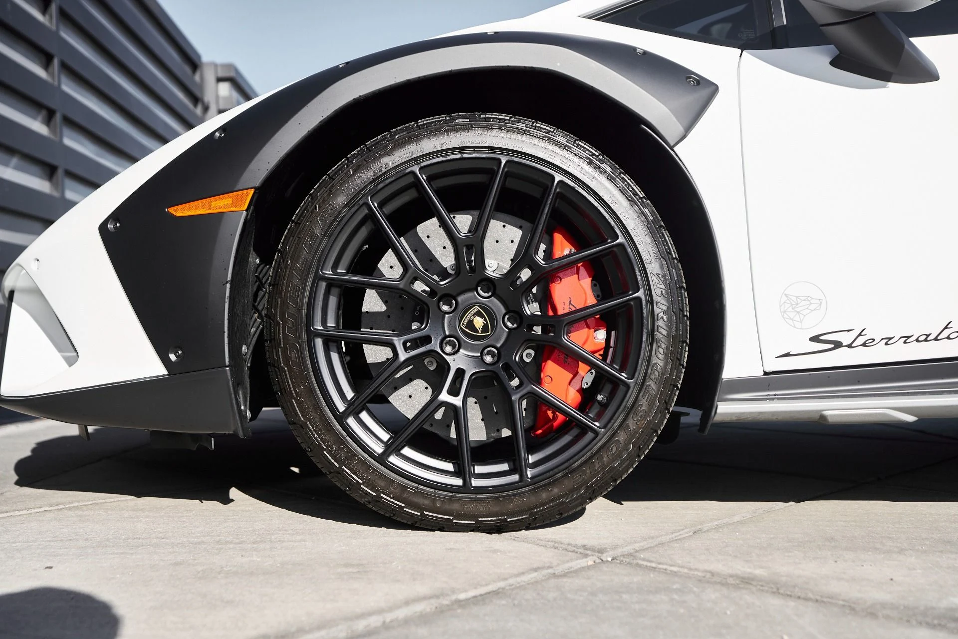 mph002_777571731_Used_2023_Lamborghini_Huracan_Base_1764123417_7a9f449282