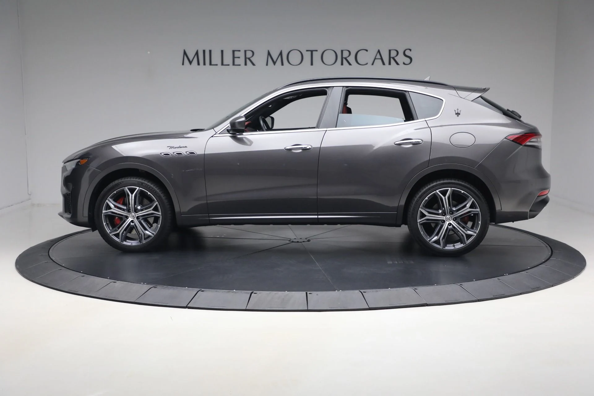 mph002_782742402_Used_2023_Maserati_Levante_Modena_1784320725_05f31ebd25