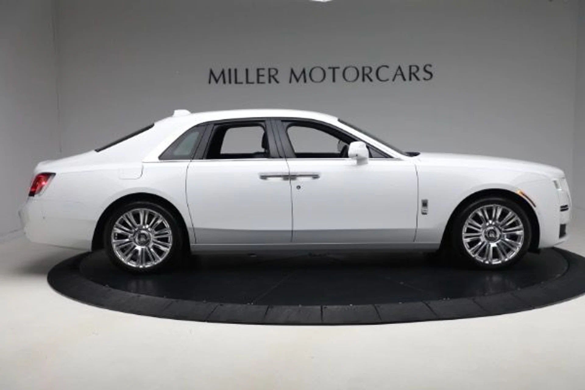 mph002_783160727_Used_2021_Rolls_Royce_Ghost_aceac87d00