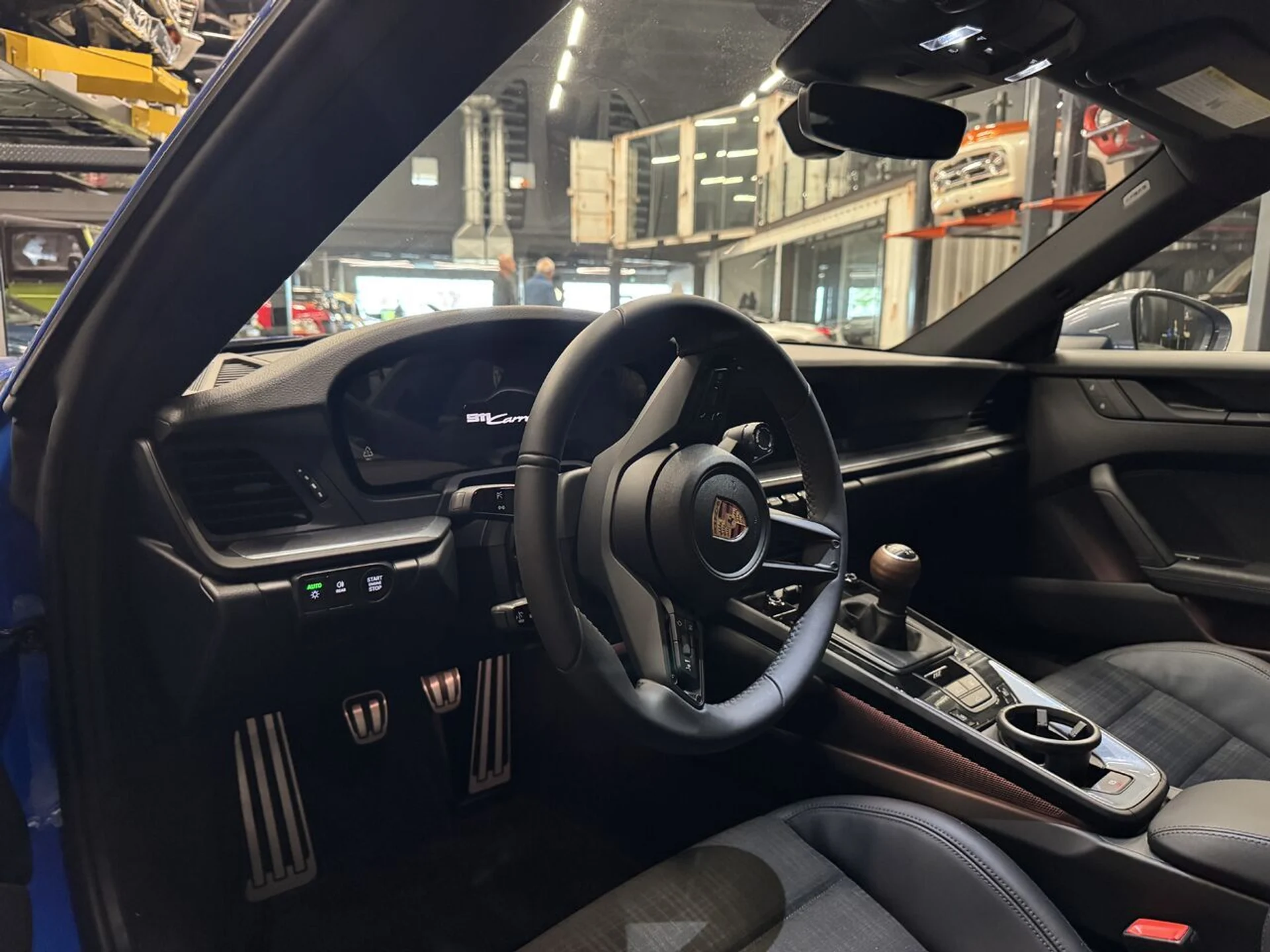 mph002_784494512_porsche_911_2025_aca11f4d5a