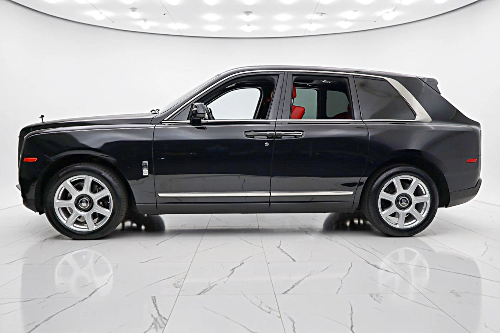 mph002_78862593_Used_2019_Rolls_Royce_Cullinan_fdf0c2271e