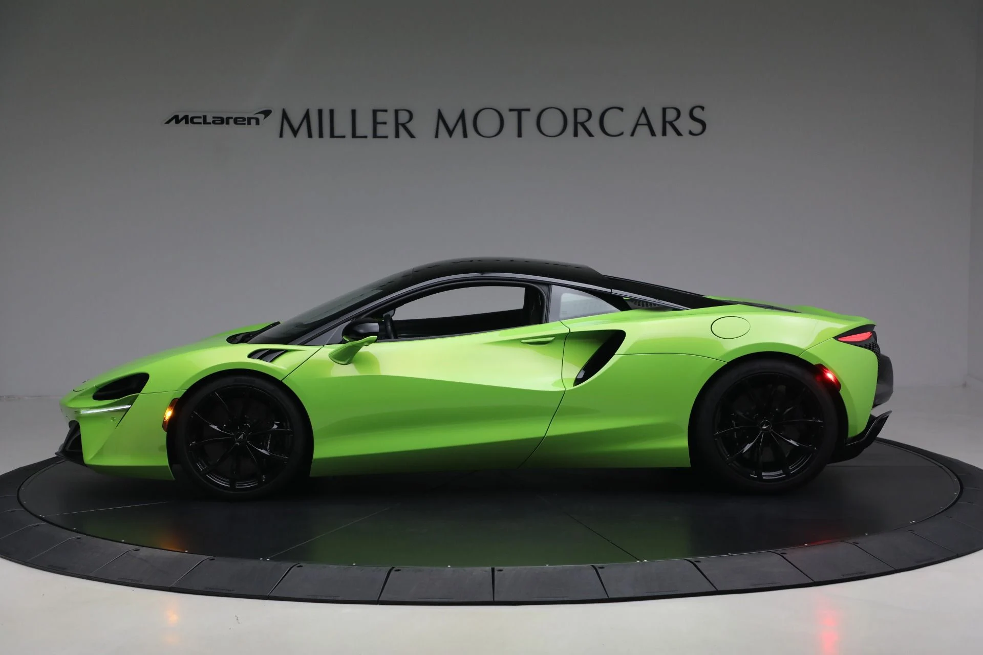 mph002_798871475_Used_2023_Mc_Laren_Artura_Performance_41d214923d