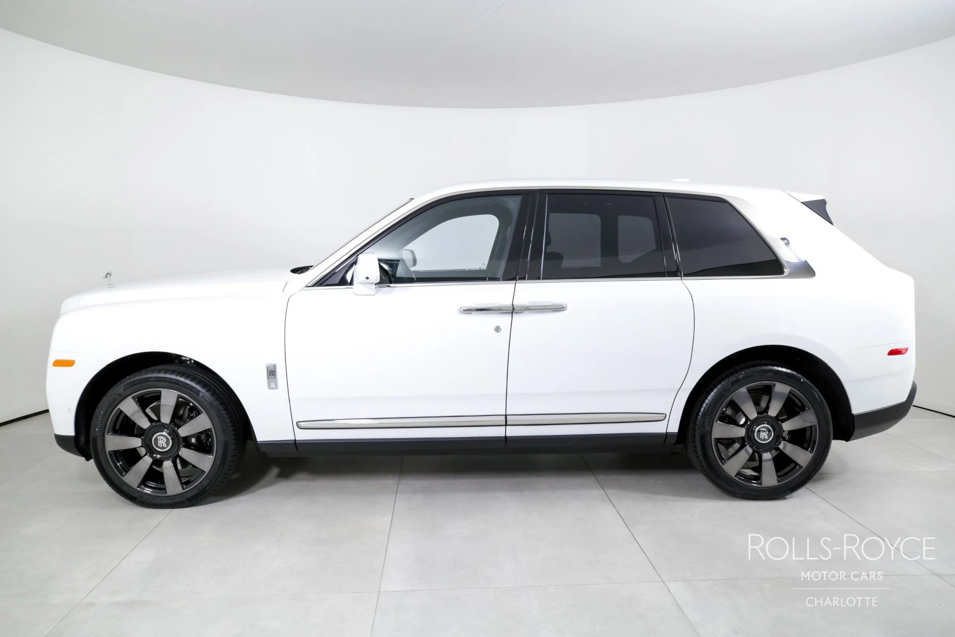 mph002_800458701_Used_2024_Rolls_Royce_Cullinan_1717710754_e5c6ae626b