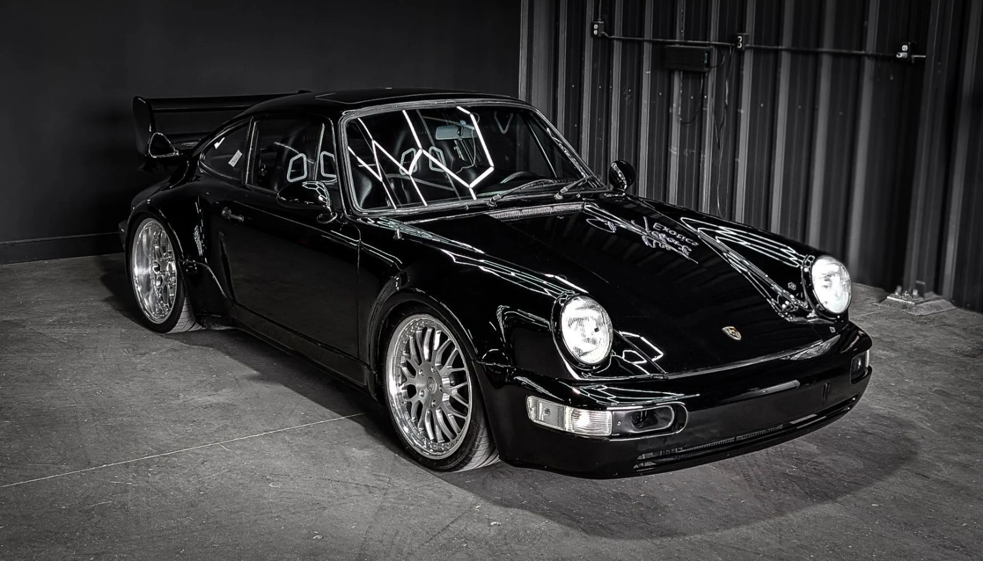 mph002_800459255_36435187_01496_1979_porsche_911_076_ab19fefd80