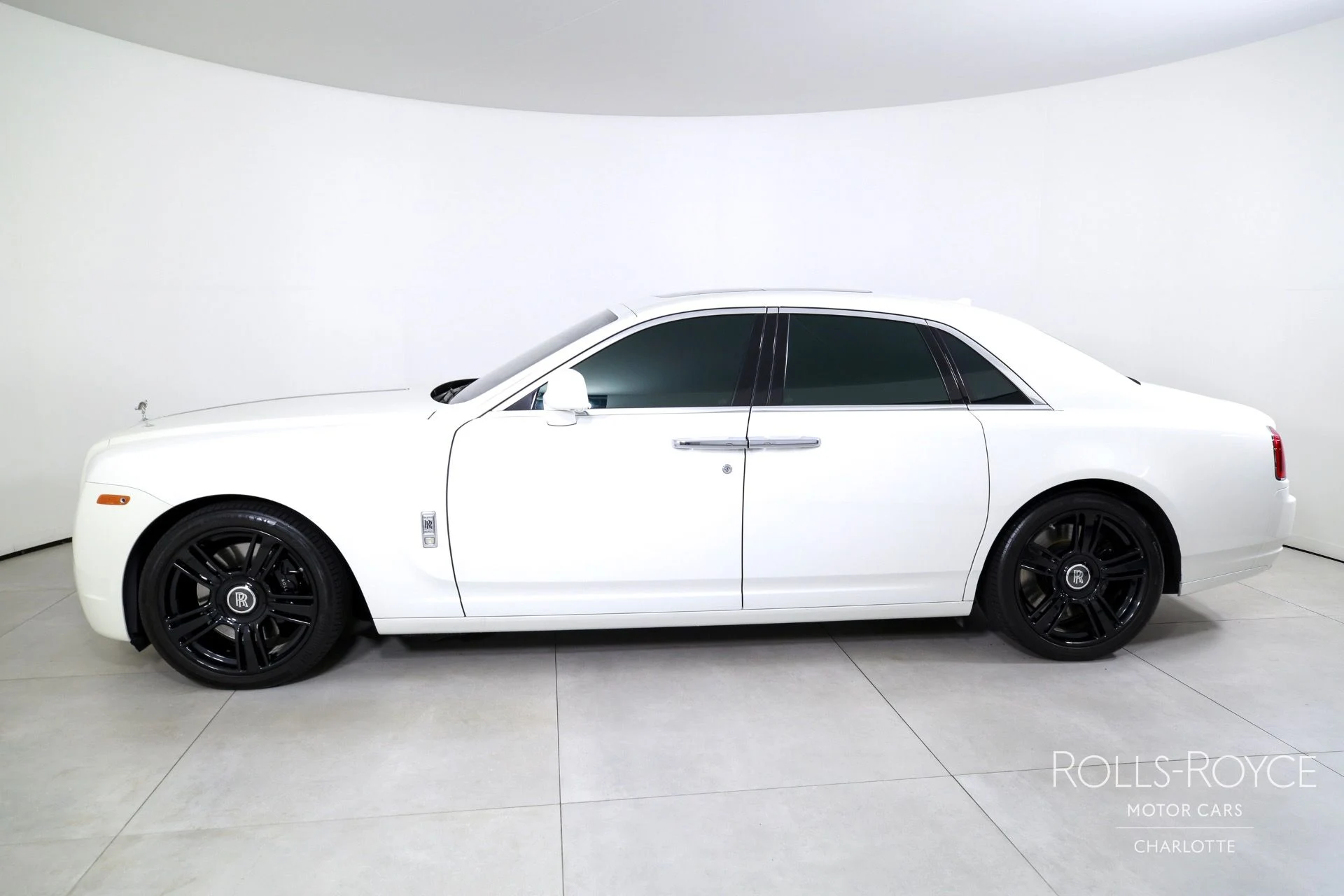 mph002_801778599_Used_2012_Rolls_Royce_Ghost_1754583804_18b7b49858