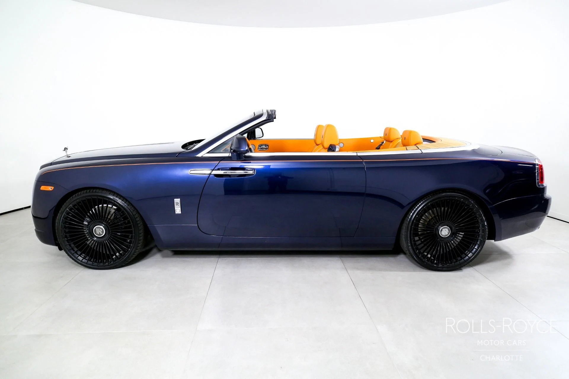 mph002_805740206_Used_2017_Rolls_Royce_Dawn_1702592423_909b63801e