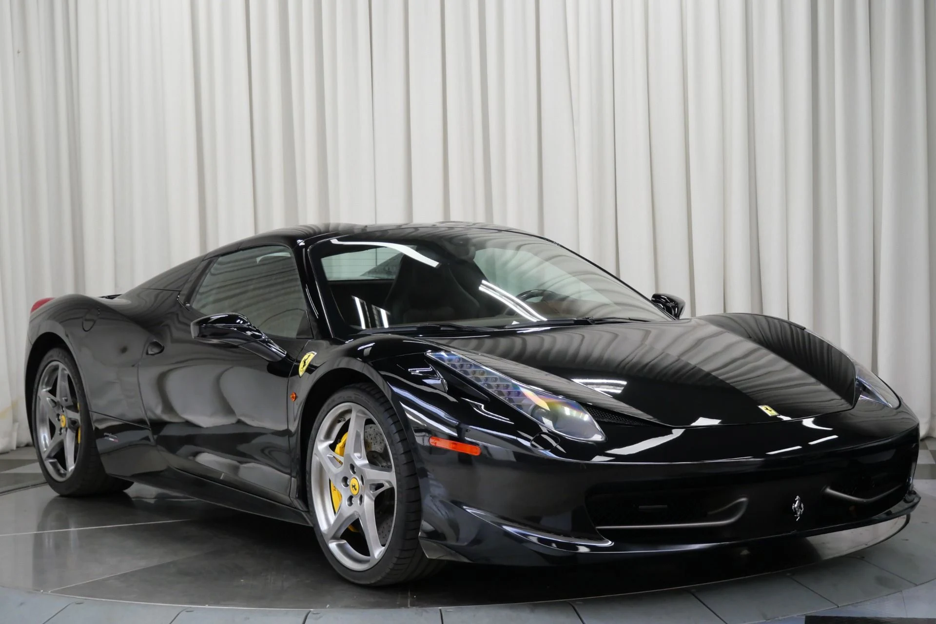 mph002_83098978_Used_2013_Ferrari_458_Spider_1758308193_dc738e2cd1