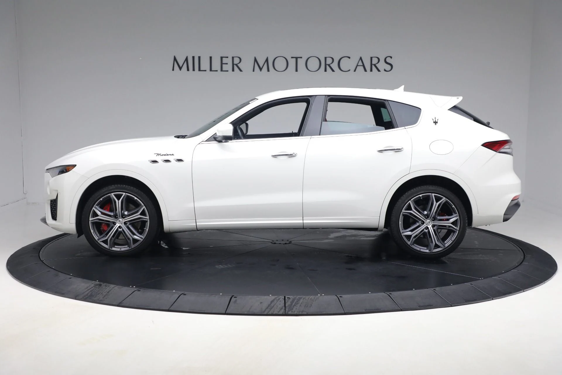 mph002_835488486_Used_2022_Maserati_Levante_Modena_690d52f983
