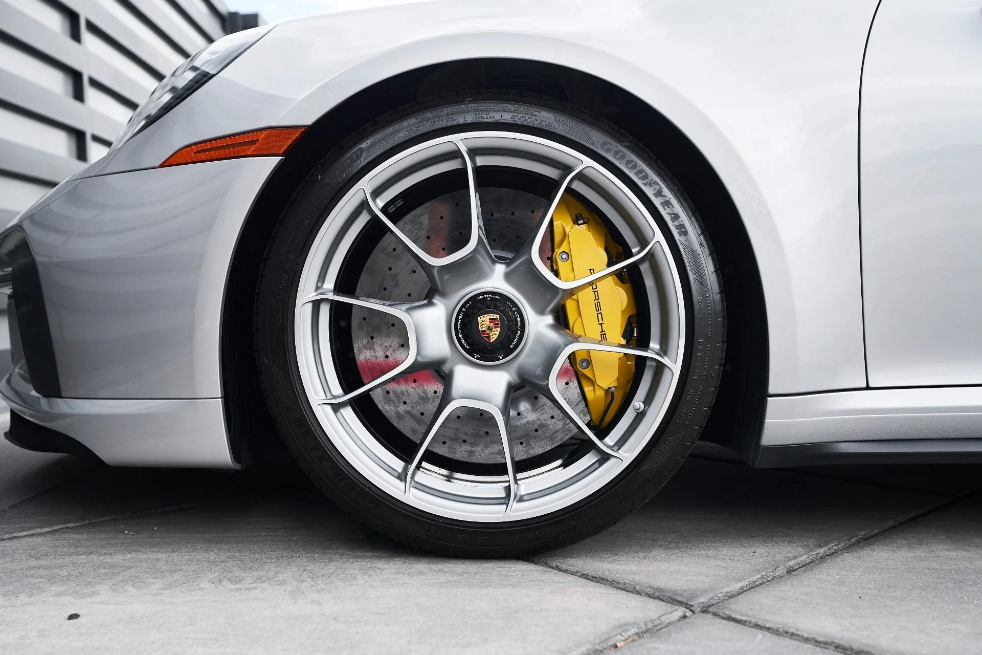 mph002_838888433_Used_2021_Porsche_911_Turbo_S_1760042730_c4d2a58f0b