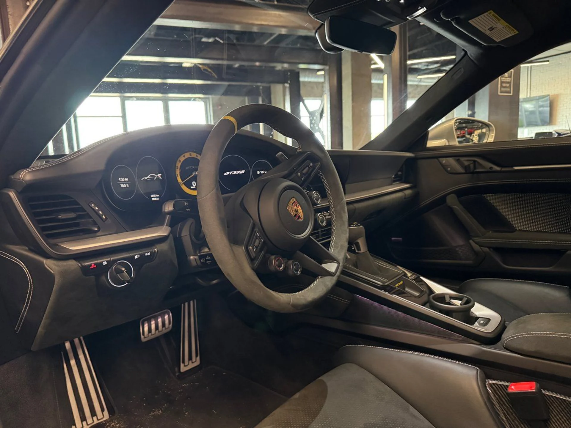mph002_839484753_porsche_911_2025_74ff1fe093