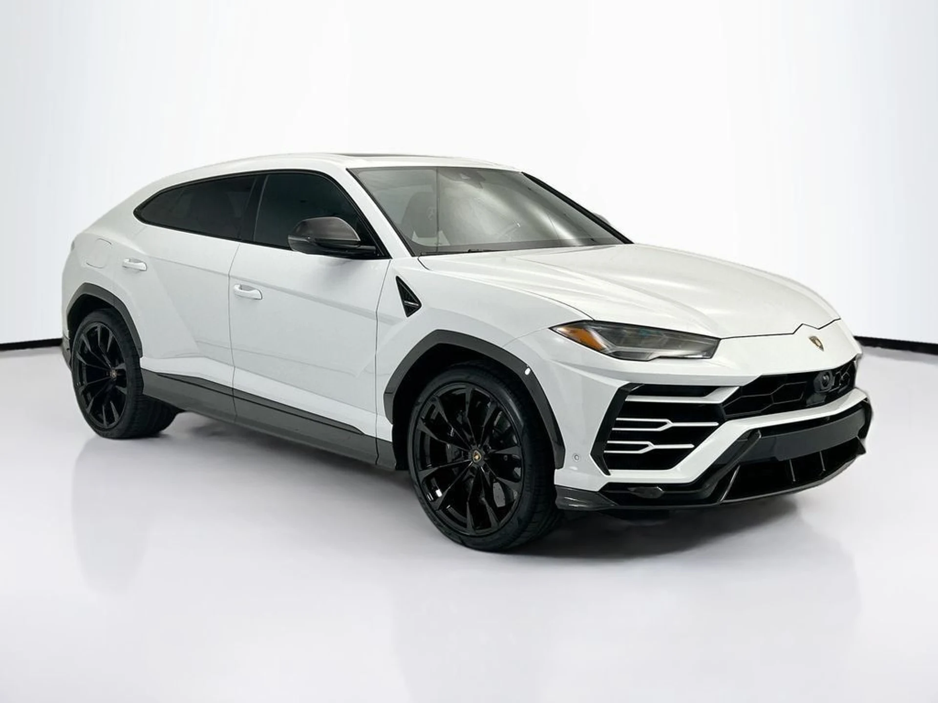 mph002_841803314_used_2020_lamborghini_urus_awd_8119_23020577_3_1024_5e4053fab6
