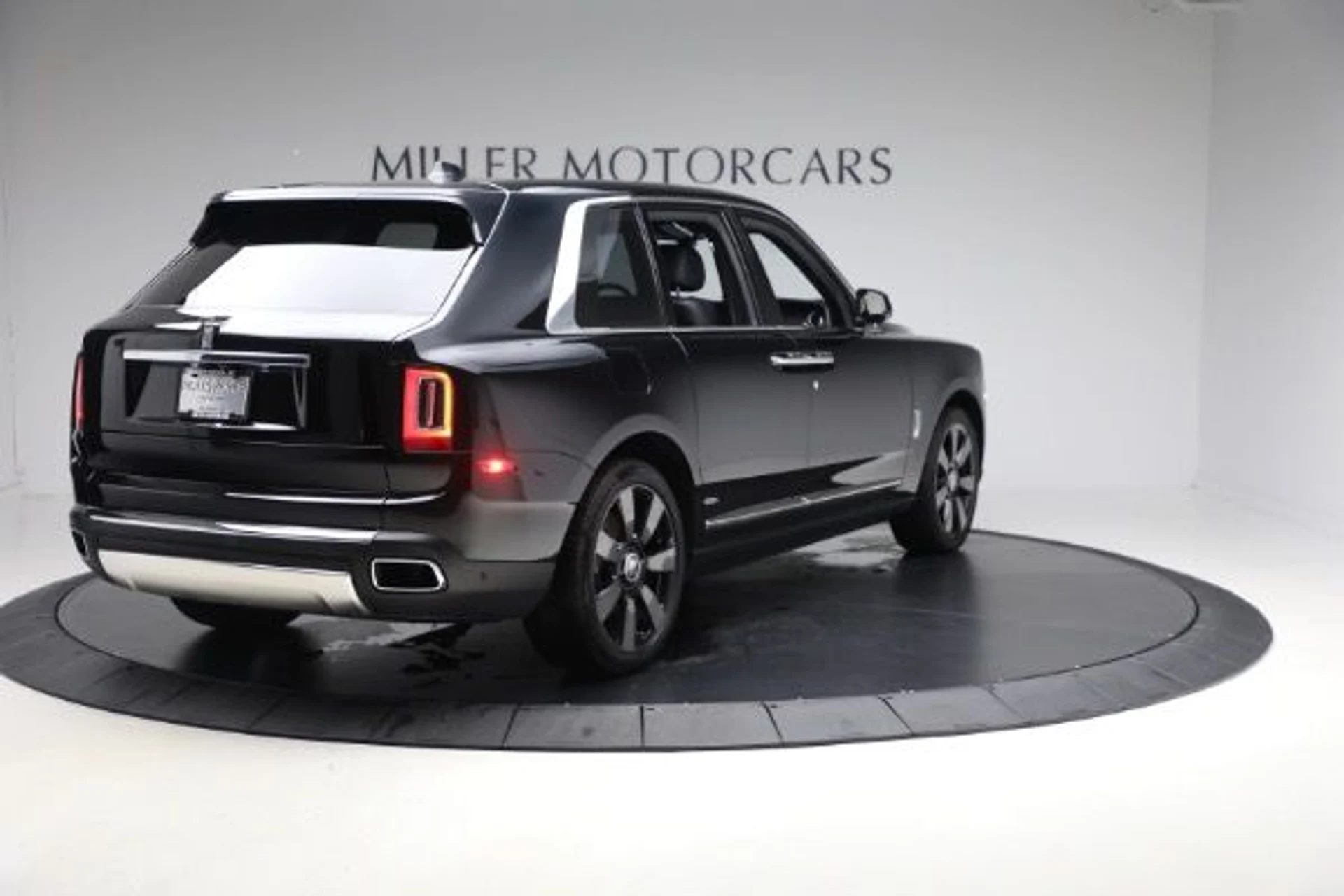 mph002_846484730_Used_2020_Rolls_Royce_Cullinan_485be9d16b