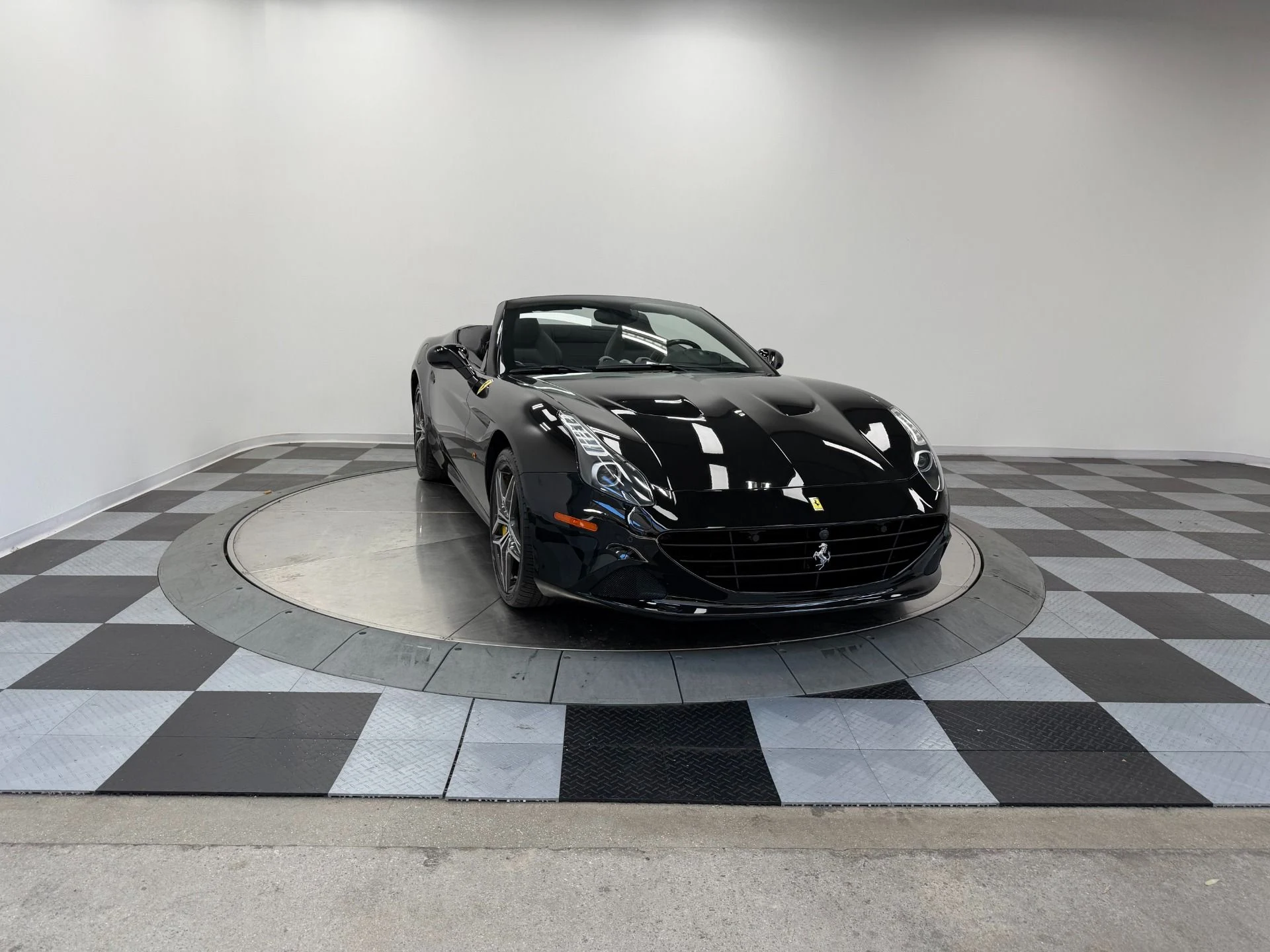 mph002_849646832_Used_2016_Ferrari_California_T_Carbon_Fiber_Driving_Zone_Twin_Turbo_Power_1782147387_72f8842a6f