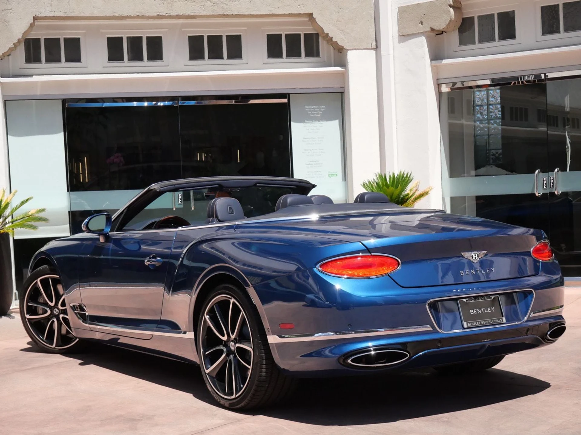 mph002_864759565_c8159be36f88997f5dcbf381414ffd7dx_9c8ad44ec7