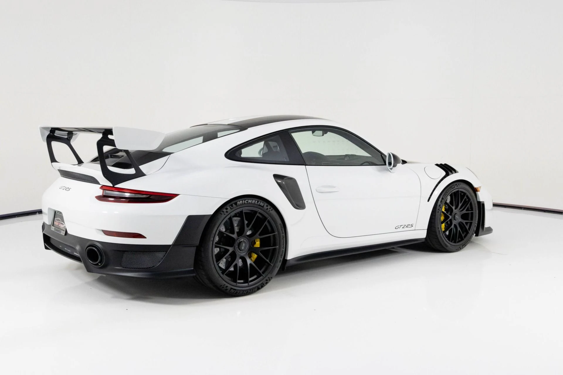 mph002_864851149_Used_2018_Porsche_911_GT_2_RS_1762386652_a919755494