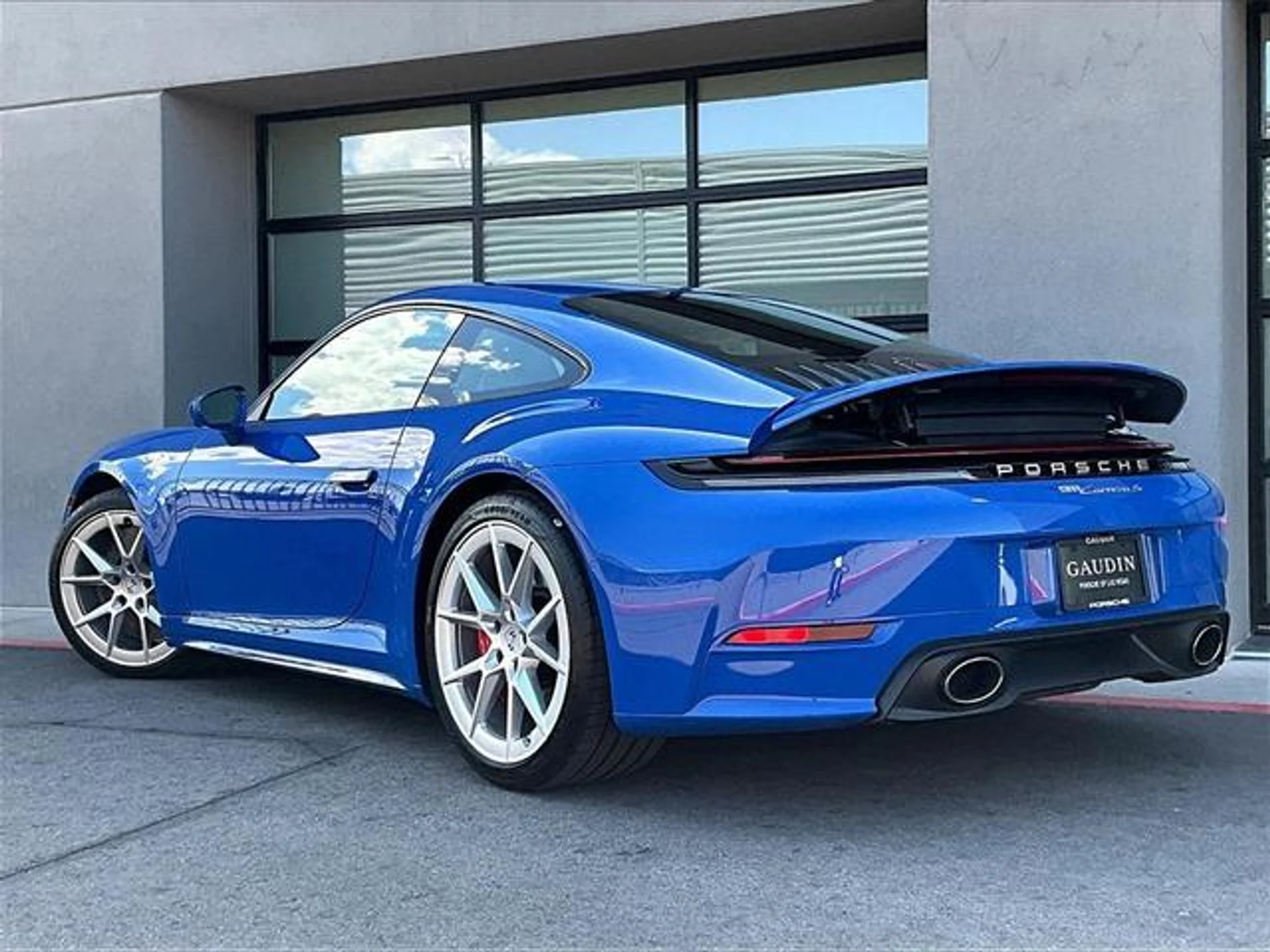 mph002_872274995_r_GN_1kb_E_Go_T_Rh_AX_0_M_l_O01l_Oau2s_1401f47b1e