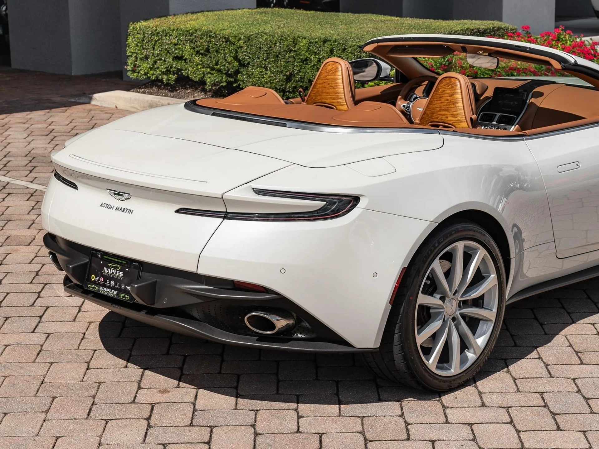 mph002_876704366_Used_2019_Aston_Martin_DB_11_1760731509_b0a4a0b22c