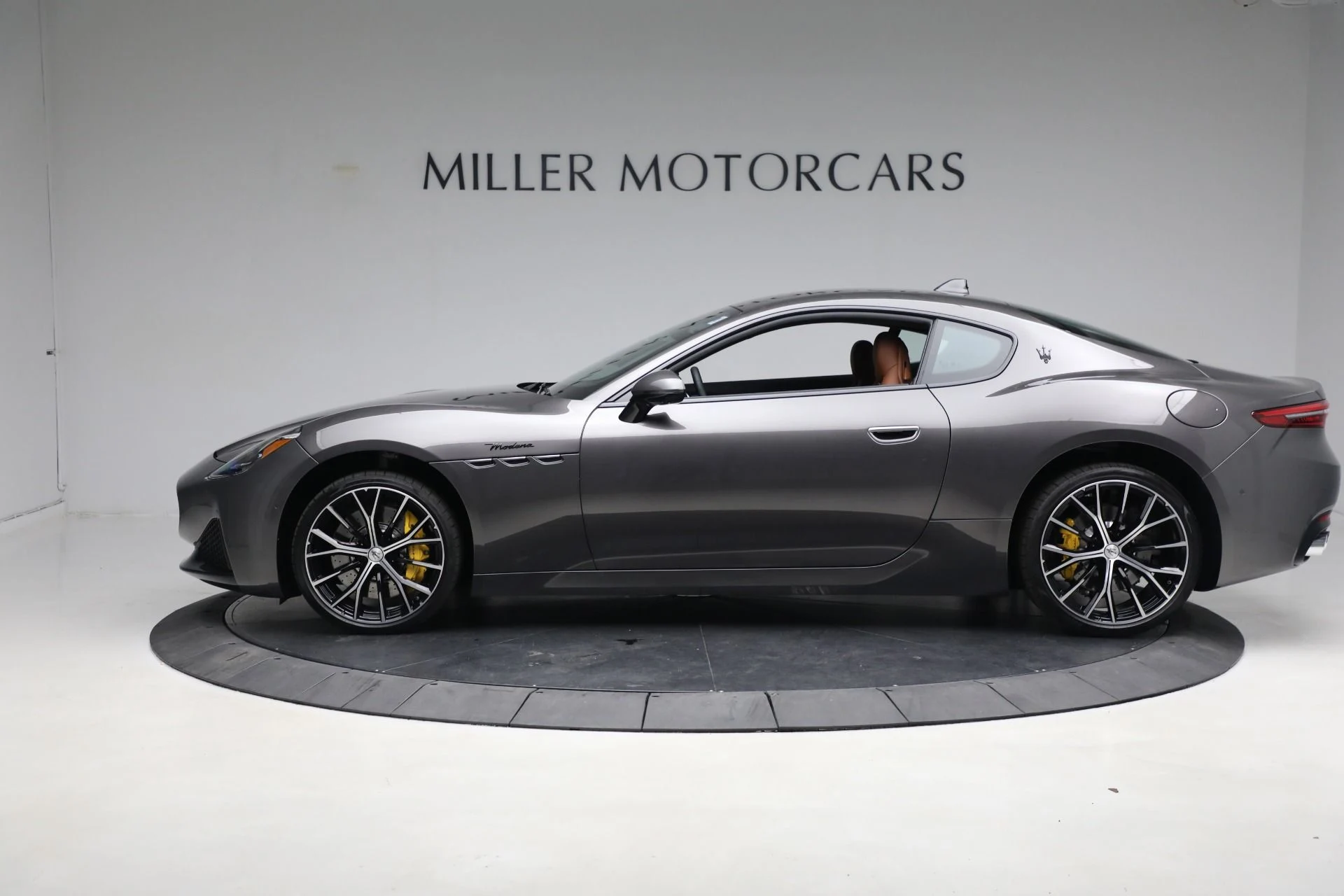 mph002_883497850_Used_2024_Maserati_Gran_Turismo_Modena_ee7d9a41d7