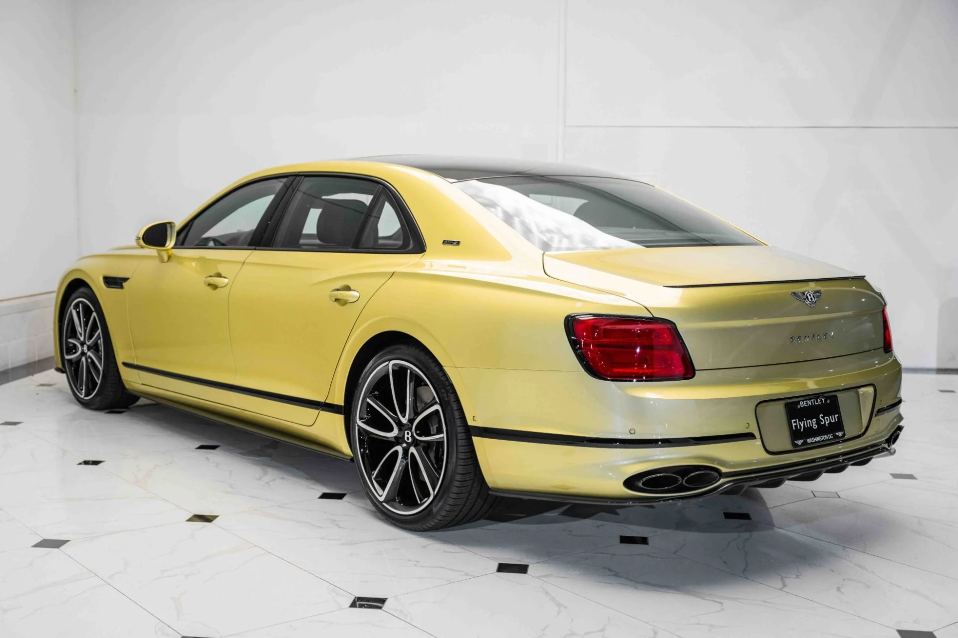 mph002_884285781_Used_2024_Bentley_Flying_Spur_Edition_8_1721508195_fd2352f6ca