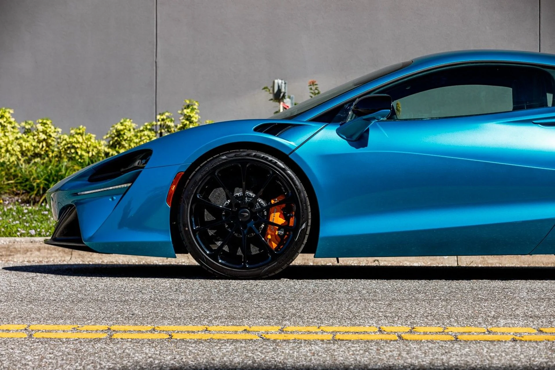 mph002_889629287_602_p3_l_26609a8314