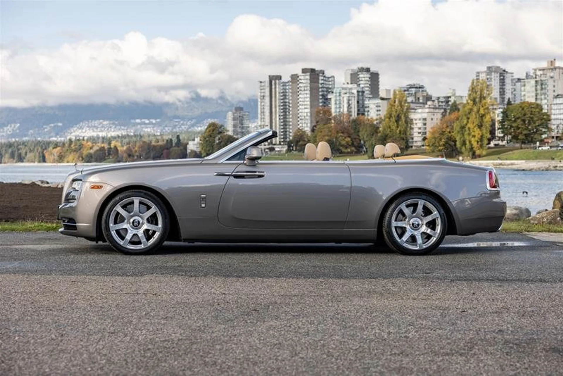 mph002_893100900_37184980_02416_11560336_1532800717_2234b63501