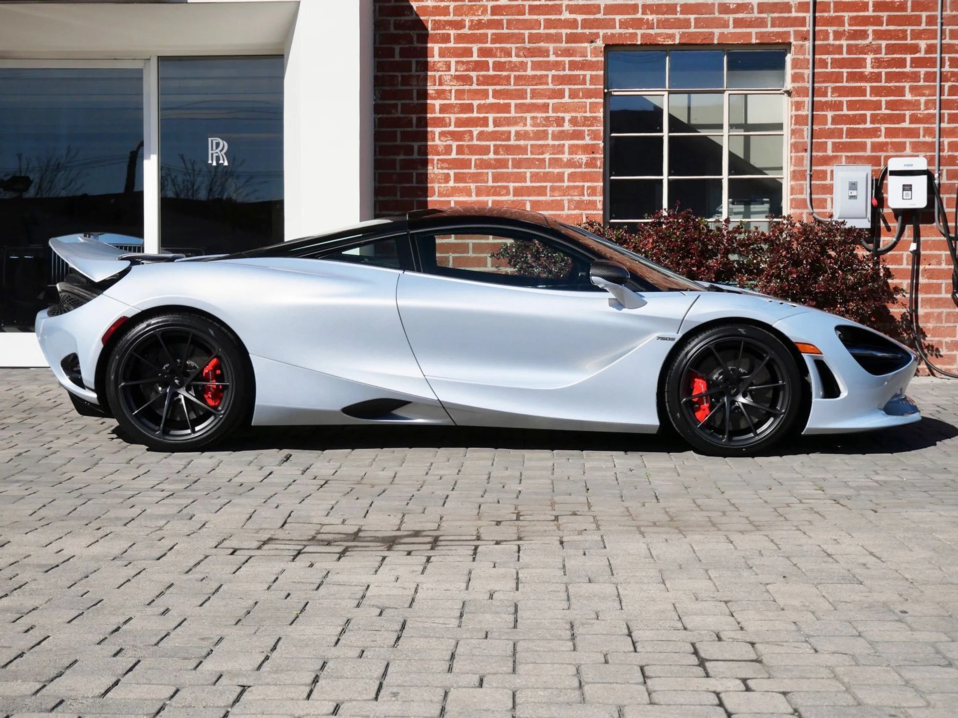 mph002_898886270_626a74ed436bf600122cd3bd55644aa8x_4eb45724de