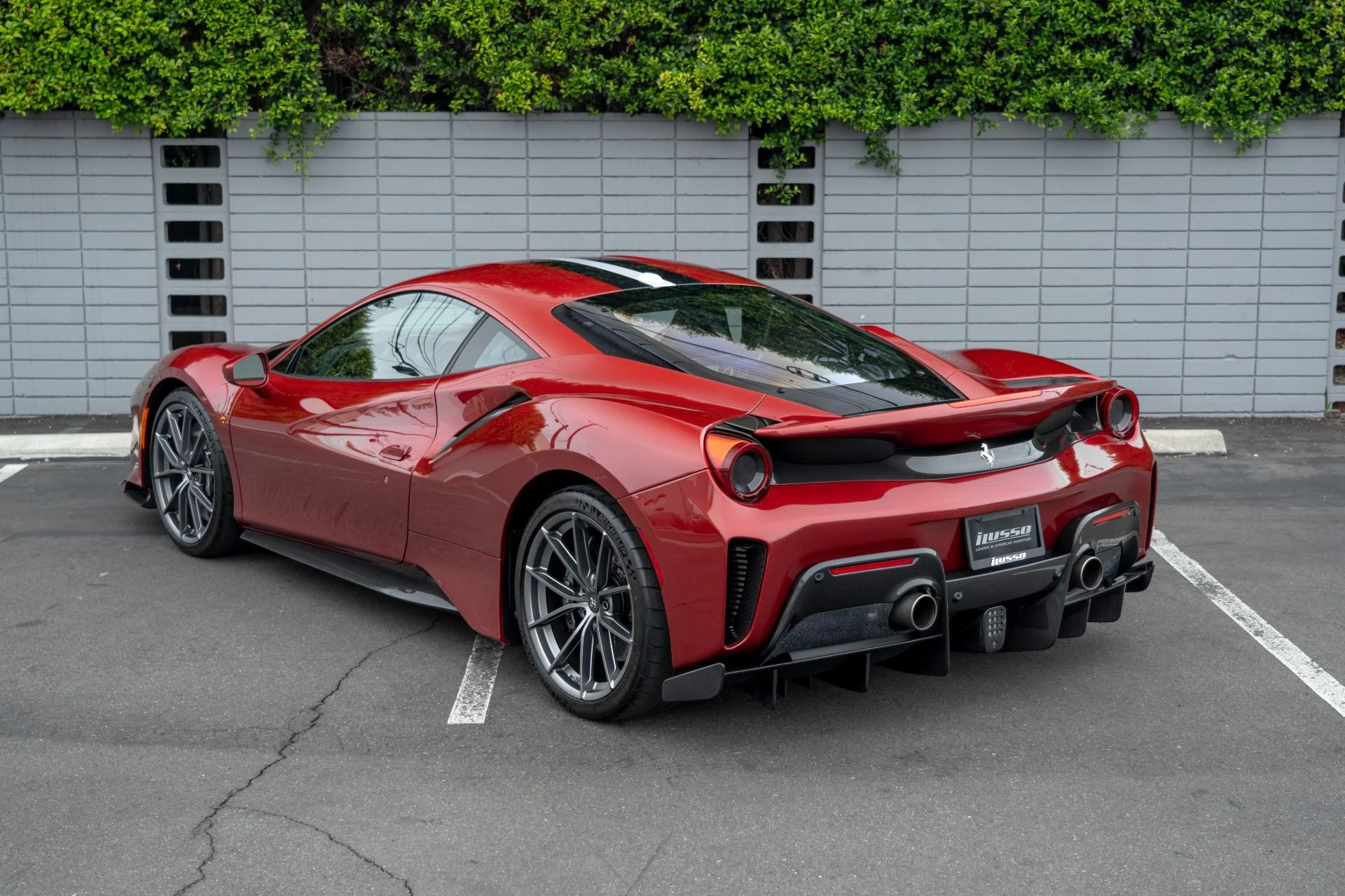 mph002_904600677_Used_2019_Ferrari_488_Pista_1759877636_72a7cf83cb