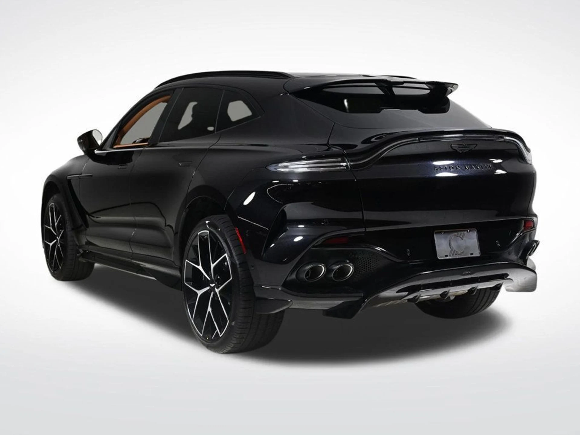 mph002_907459899_new_2026_aston_martin_dbx_707awd_11350_22969436_3_1024_17dde6b01f