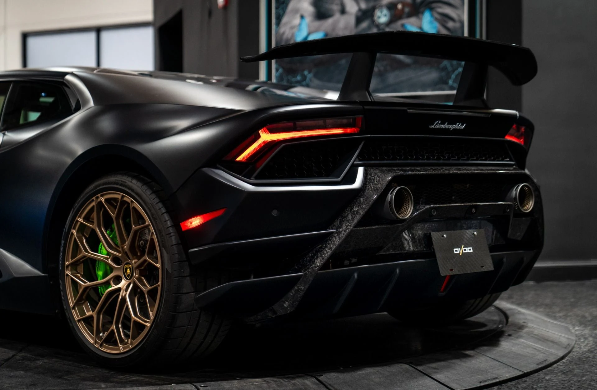 mph002_912662170_Used_2018_Lamborghini_Huracan_LP_640_4_Performante_Ad_Personam_Paint_and_Interior_Massive_Sticker_1769148084_790231d826