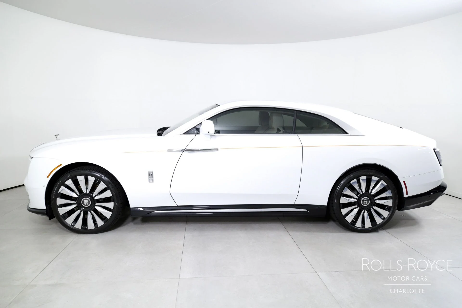 mph002_915443020_Used_2024_Rolls_Royce_Spectre_1722271602_4d3daf82c4