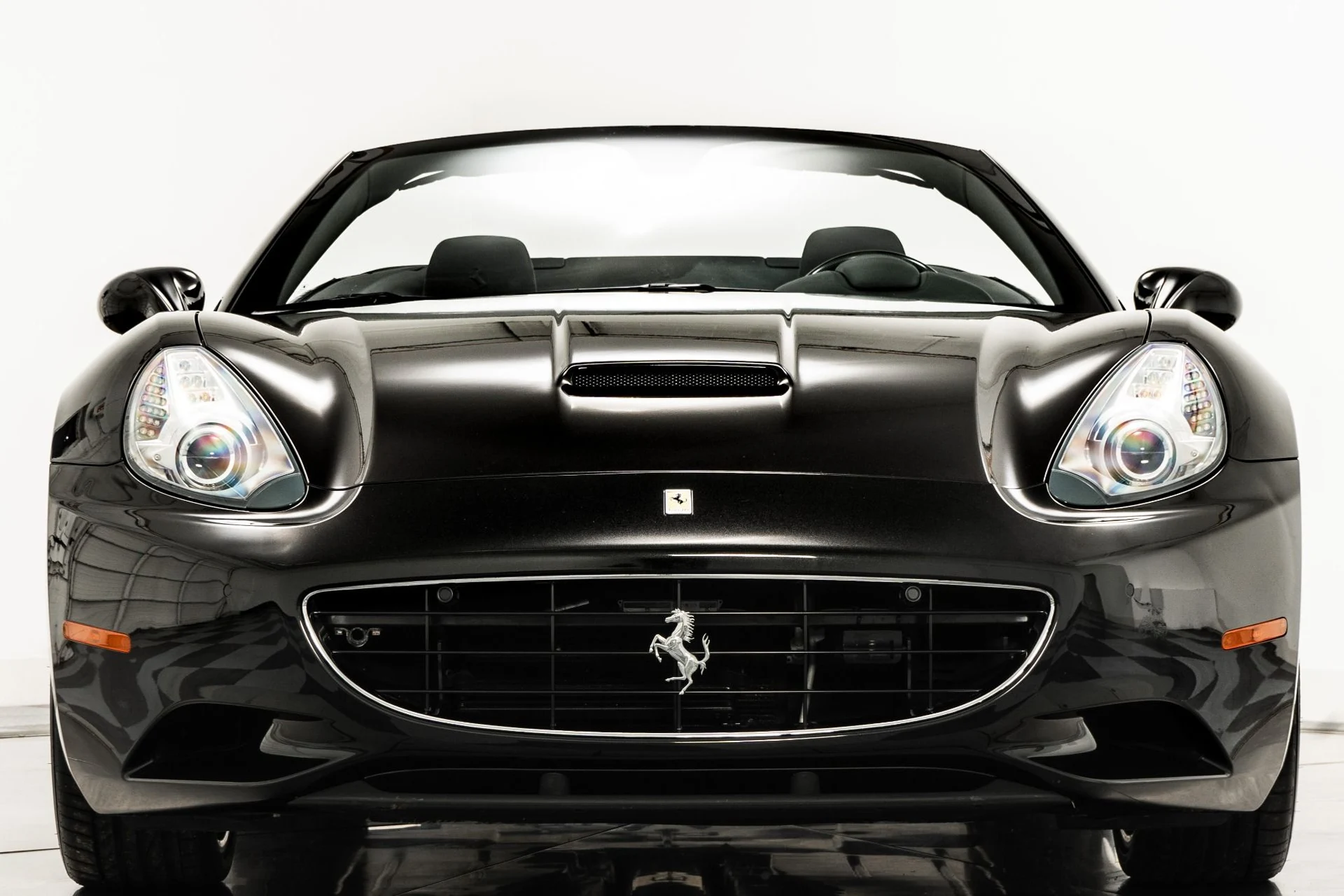 mph002_922502875_Used_2012_Ferrari_California_1703695483_05ee4dd6dc