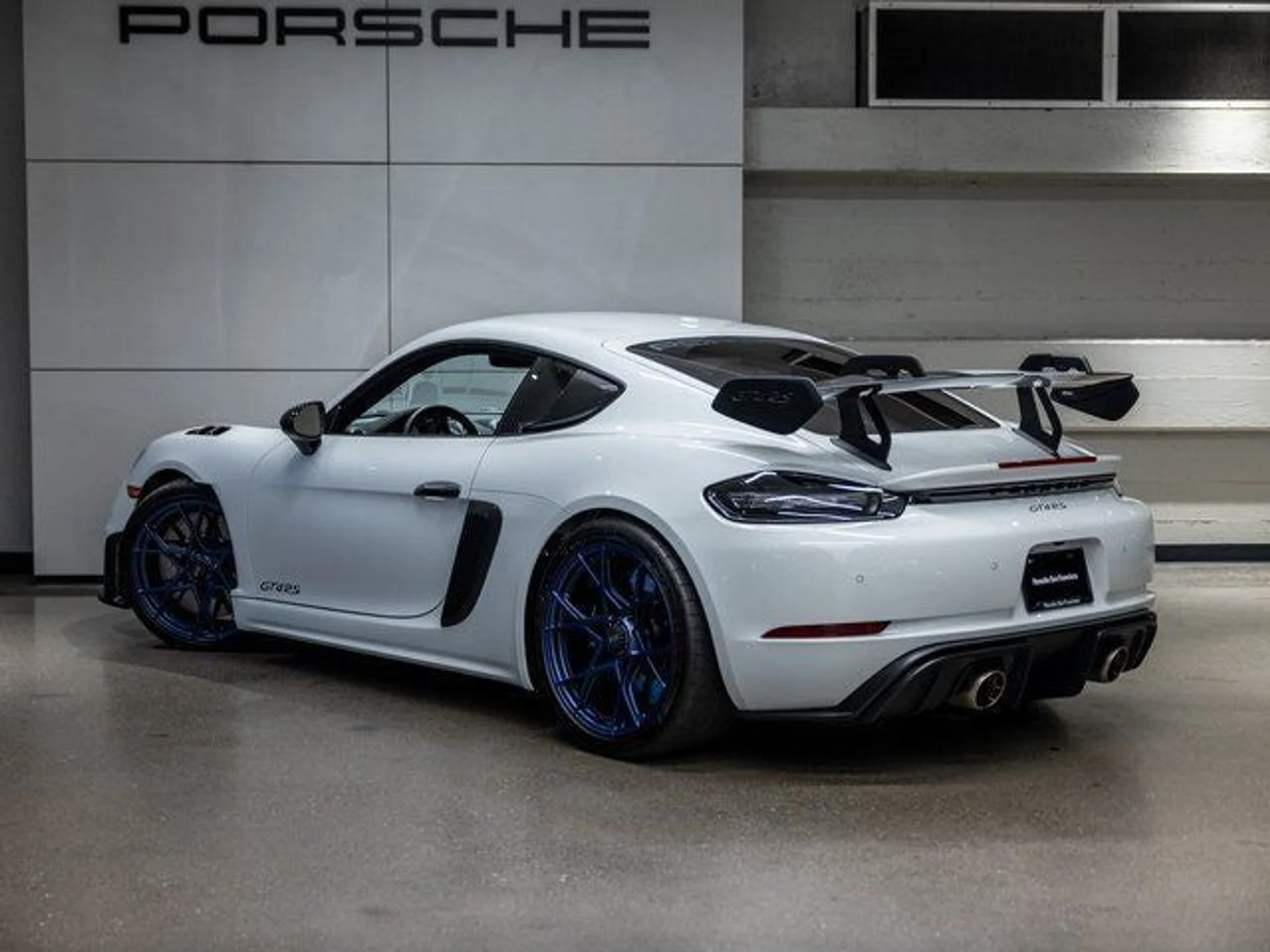 mph002_925578950_3_9c12967009