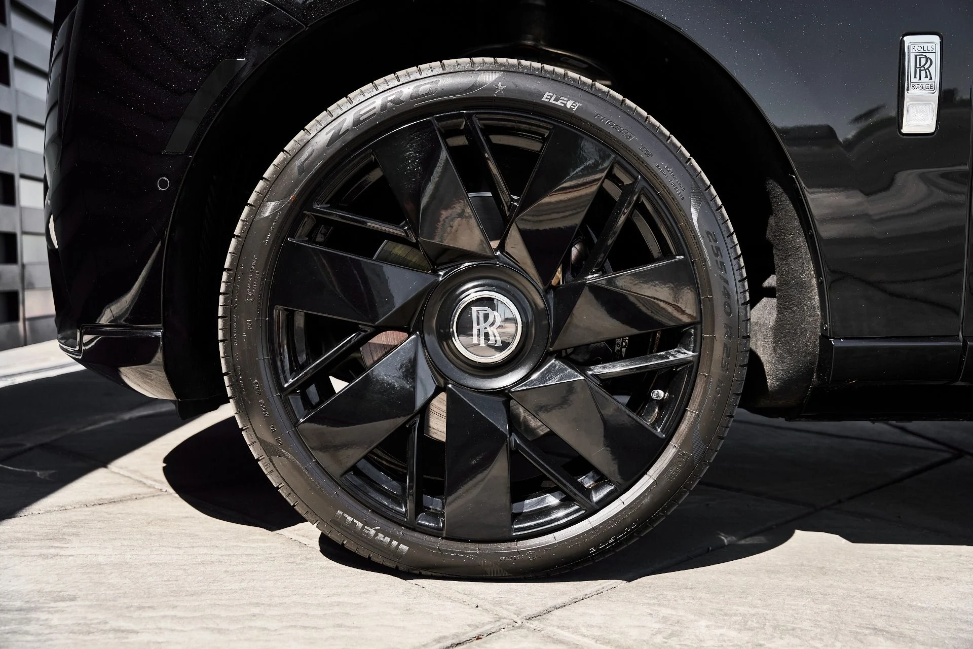 mph002_927518584_Used_2026_Rolls_Royce_Cullinan_1774544449_5595c8cd5d