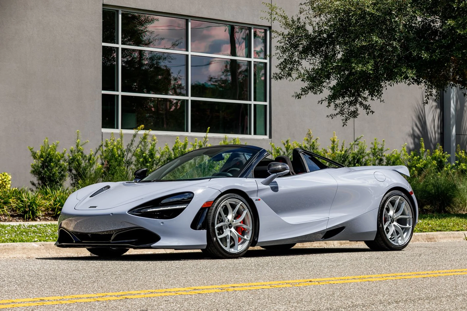 mph002_928365472_598_p3_l_07f18c6c34