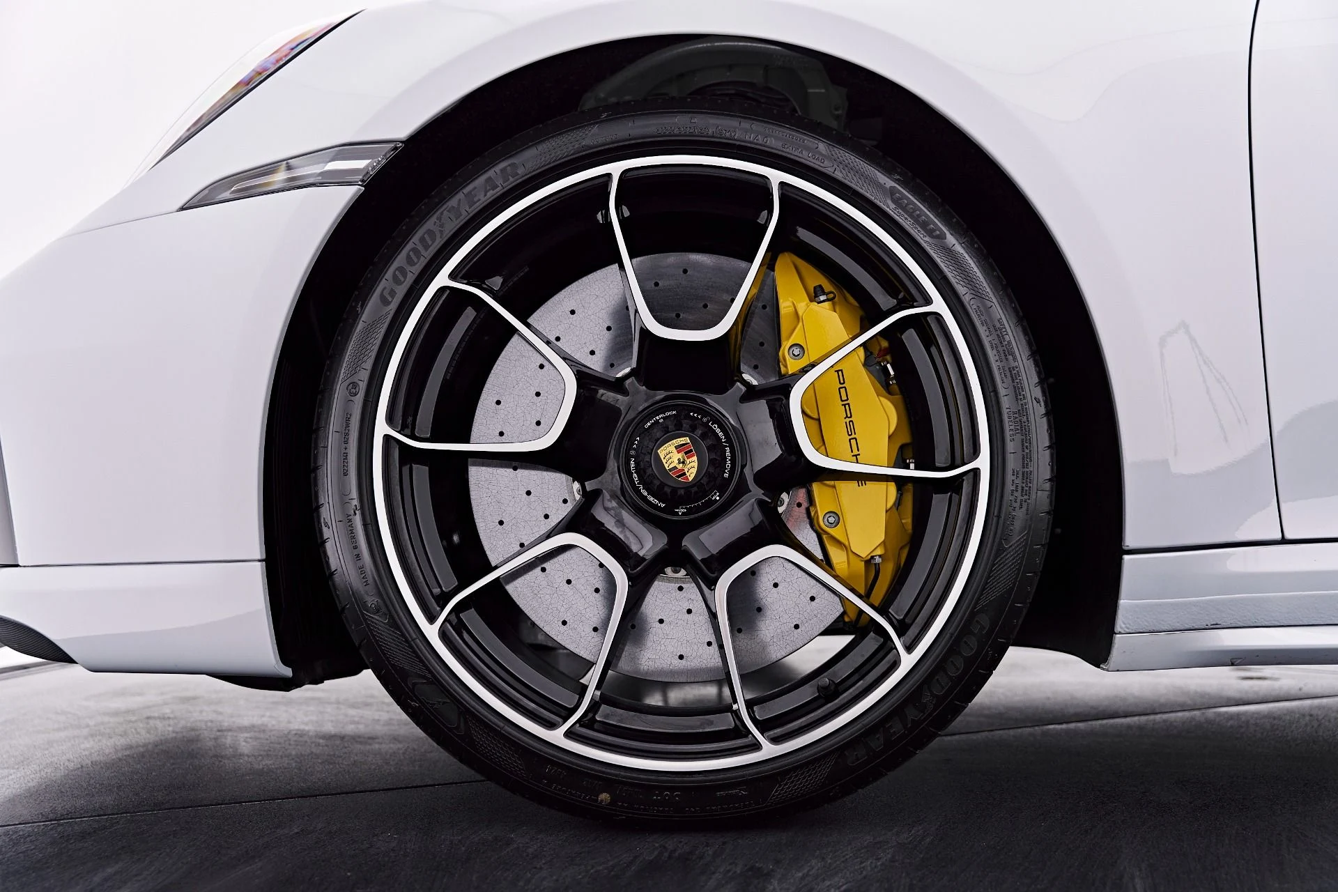 mph002_935698975_Used_2025_Porsche_911_Turbo_S_1786497777_252dc7da45