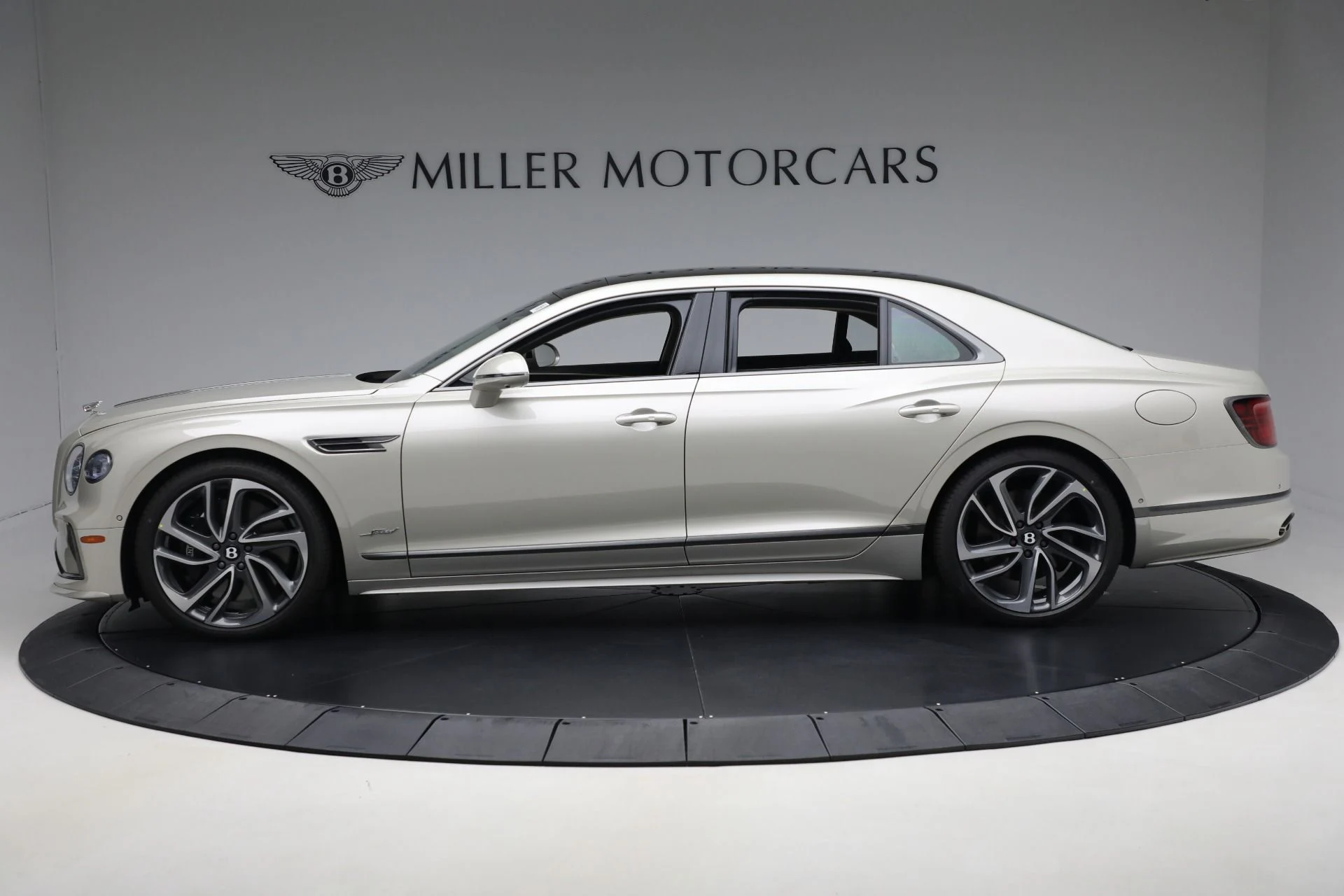 mph002_936326470_New_2025_Bentley_Flying_Spur_Speed_f8a848ea80