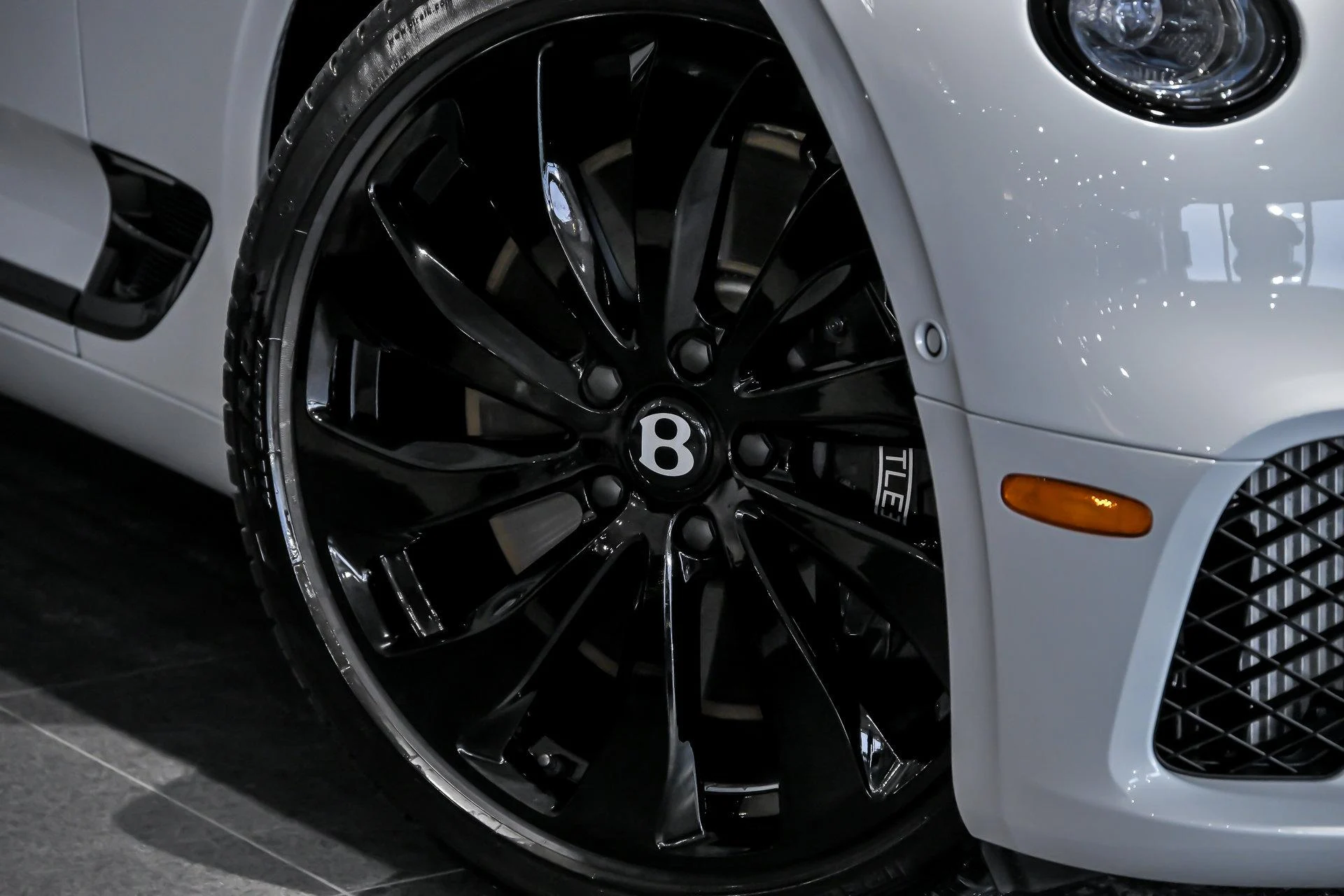 mph002_947951045_Used_2024_Bentley_Continental_GT_V8_Coupe_1766137550_e0080d9953