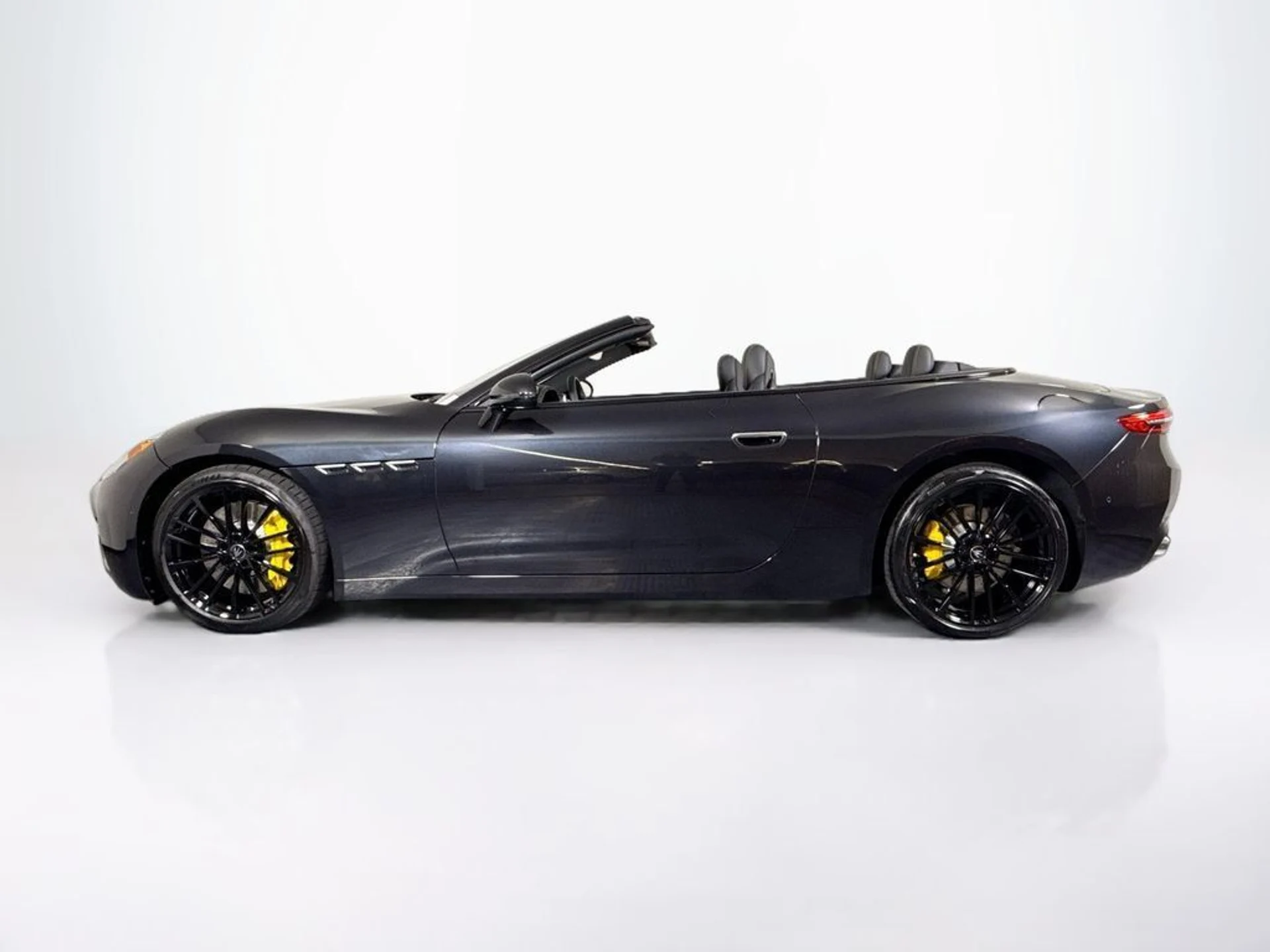 mph002_949037734_new_2026_maserati_grancabrio_convertible_11350_23036271_2_1024_b9ab8b0780