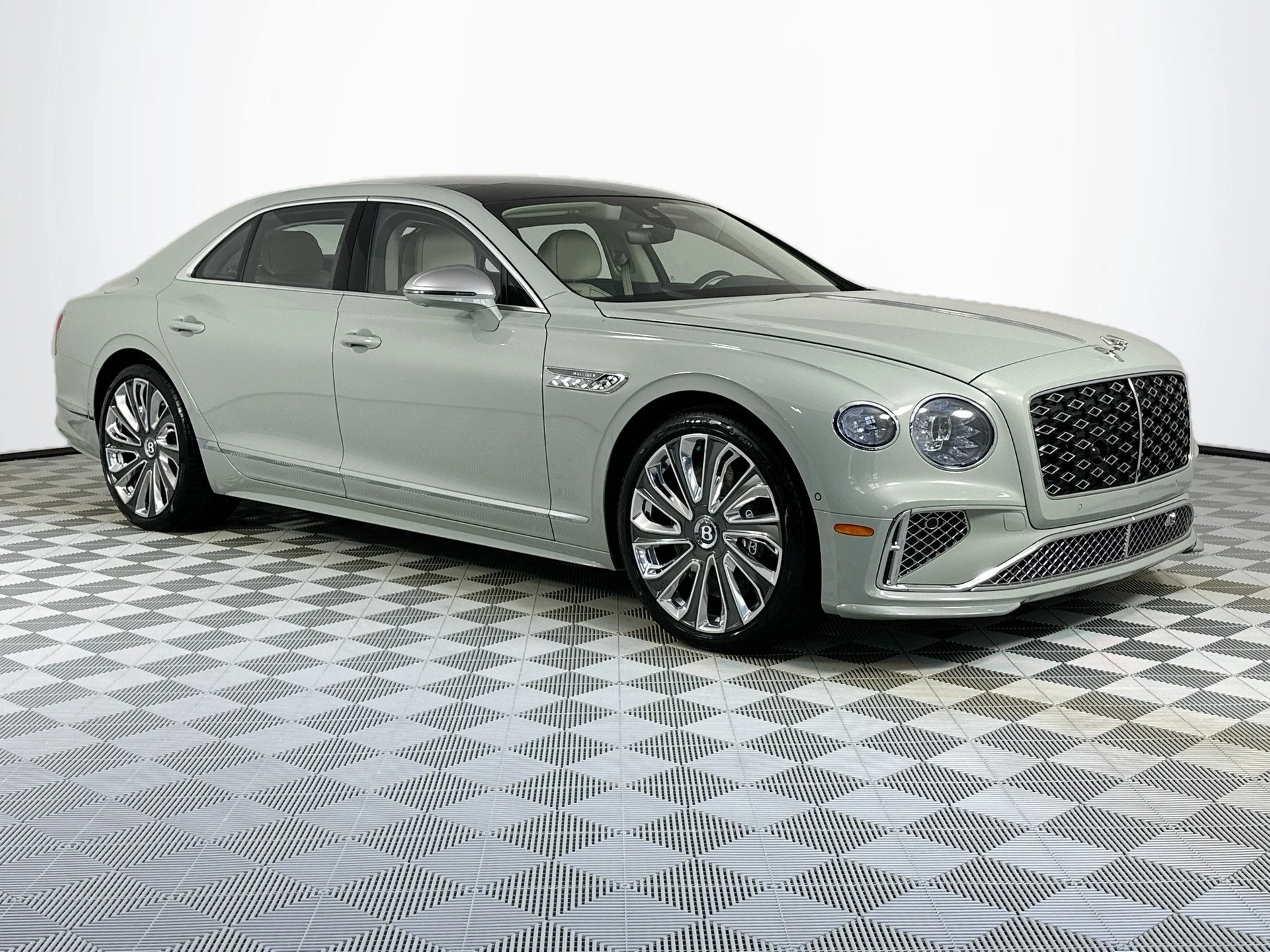 mph002_951606223_3_d707c787be