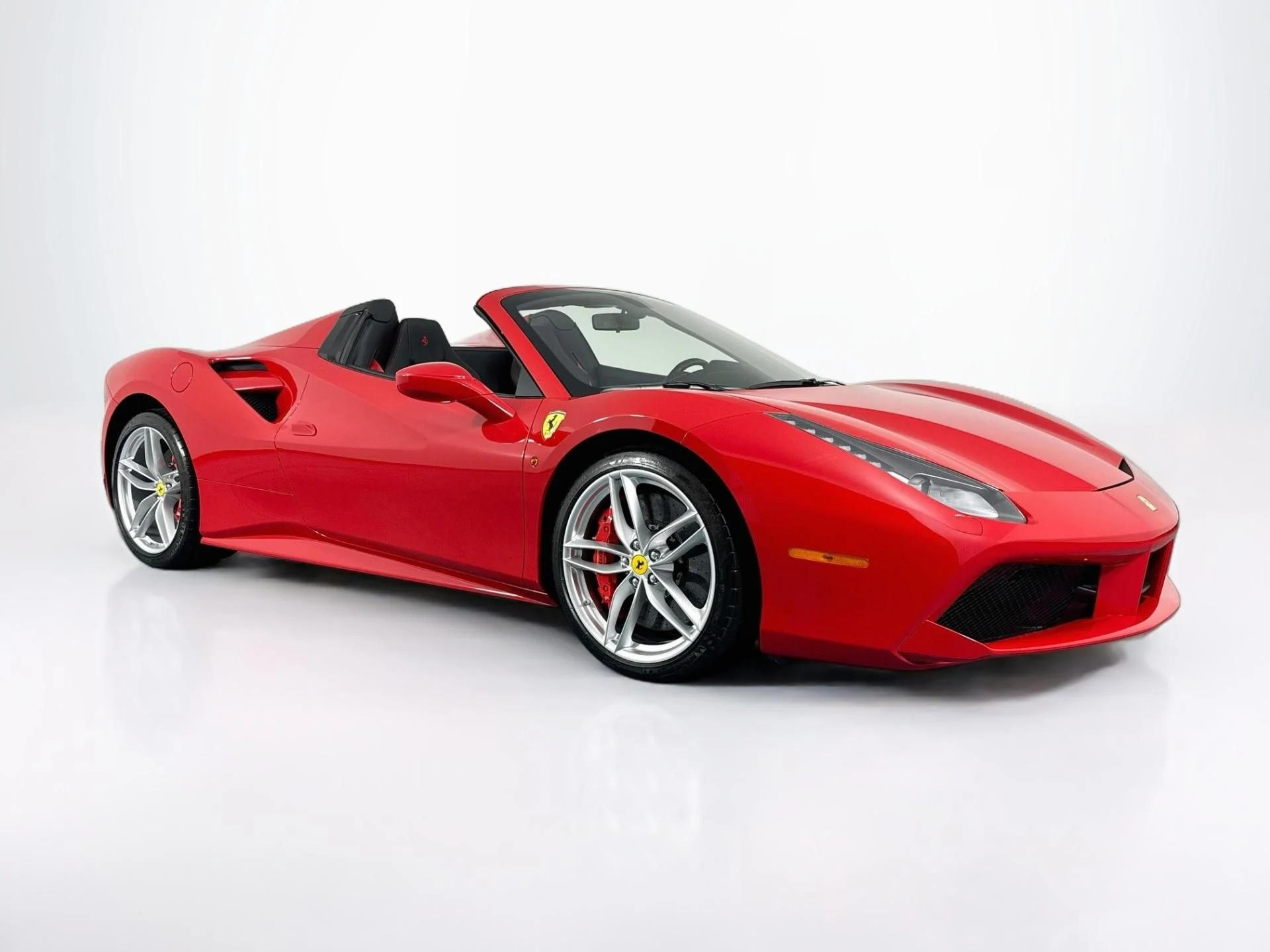 mph002_952319942_Used_2019_Ferrari_488_Spider_1787009318_1c1da3fb91