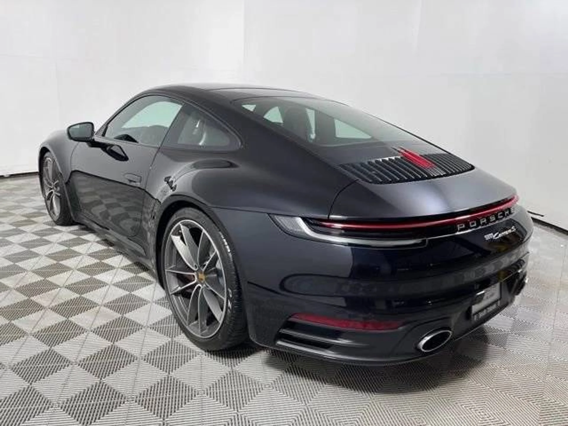 mph002_953699883_c4afe8af486cb4e519bccb5cbfc132f1x_ff7267f836