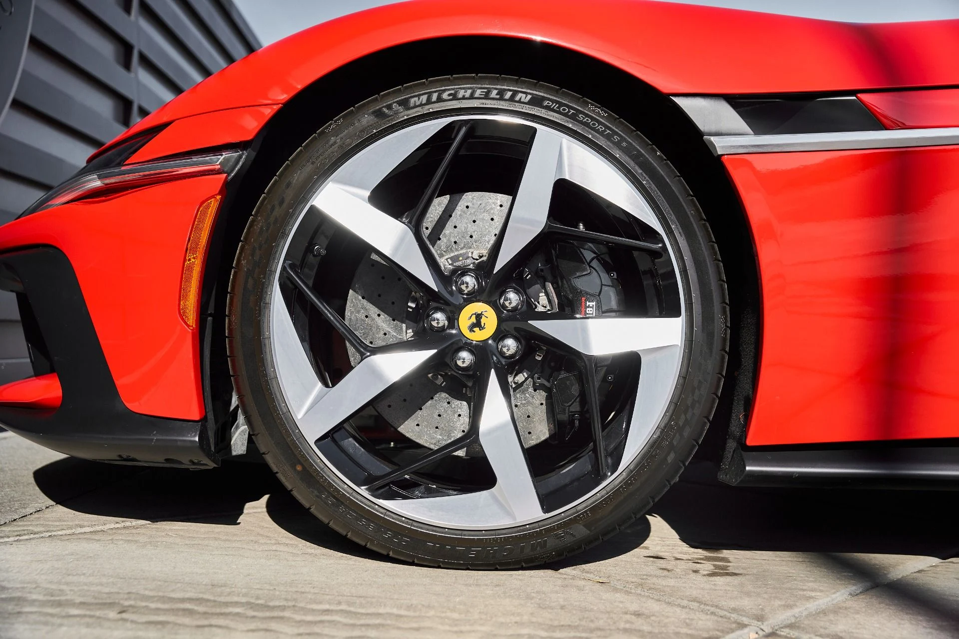 mph002_961768526_Used_2025_Ferrari_12_Cilindri_1769824733_37508d85e0