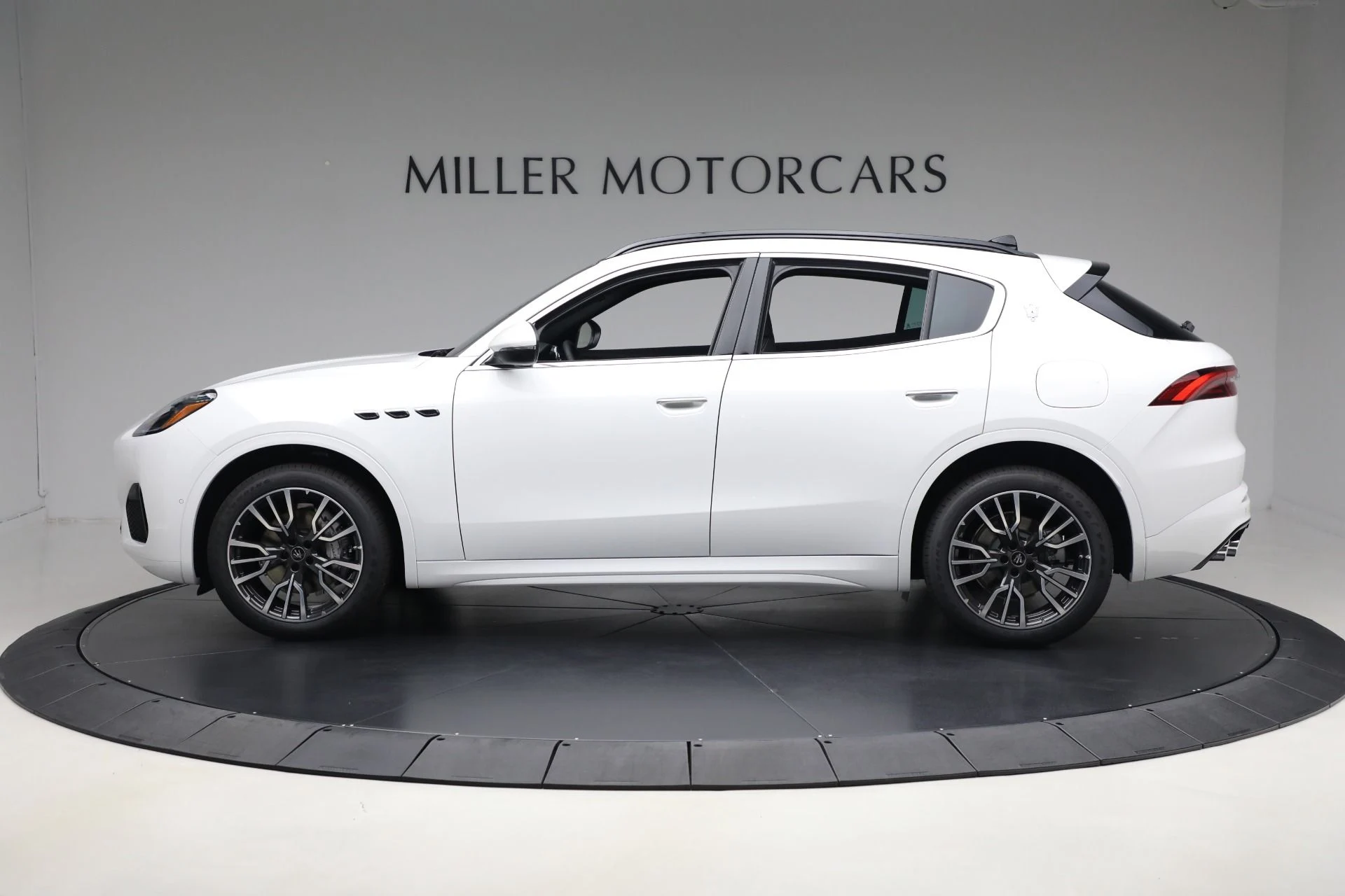 mph002_965718361_New_2025_Maserati_Grecale_e72c8396a0