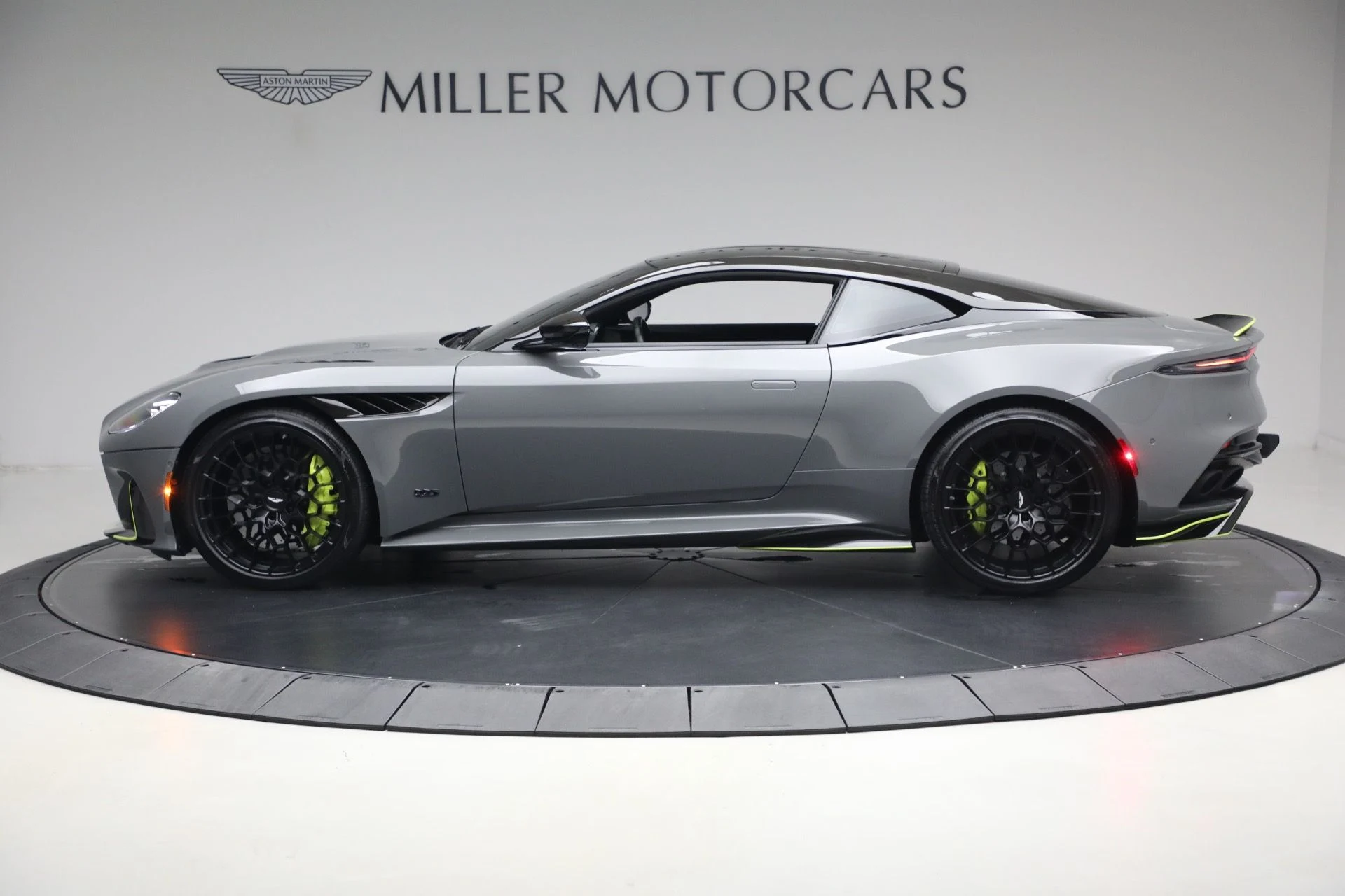mph002_968258736_Used_2023_Aston_Martin_DBS_770_Ultimate_1786363392_c13b146f09